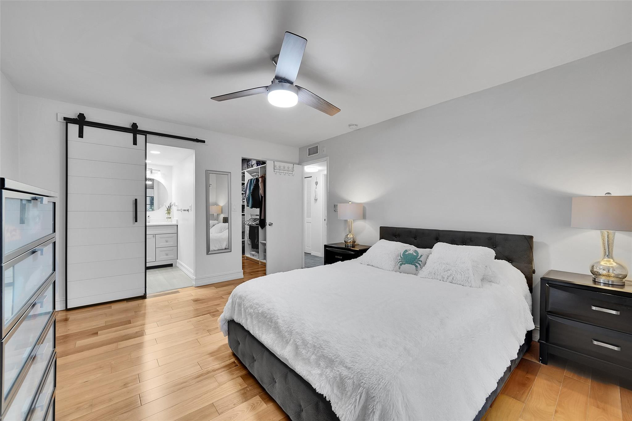 2870 NE 14th Street Cswy 303