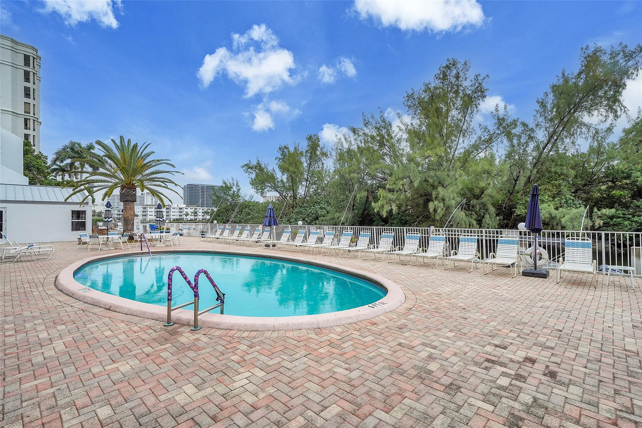 2870 NE 14th Street Cswy 303