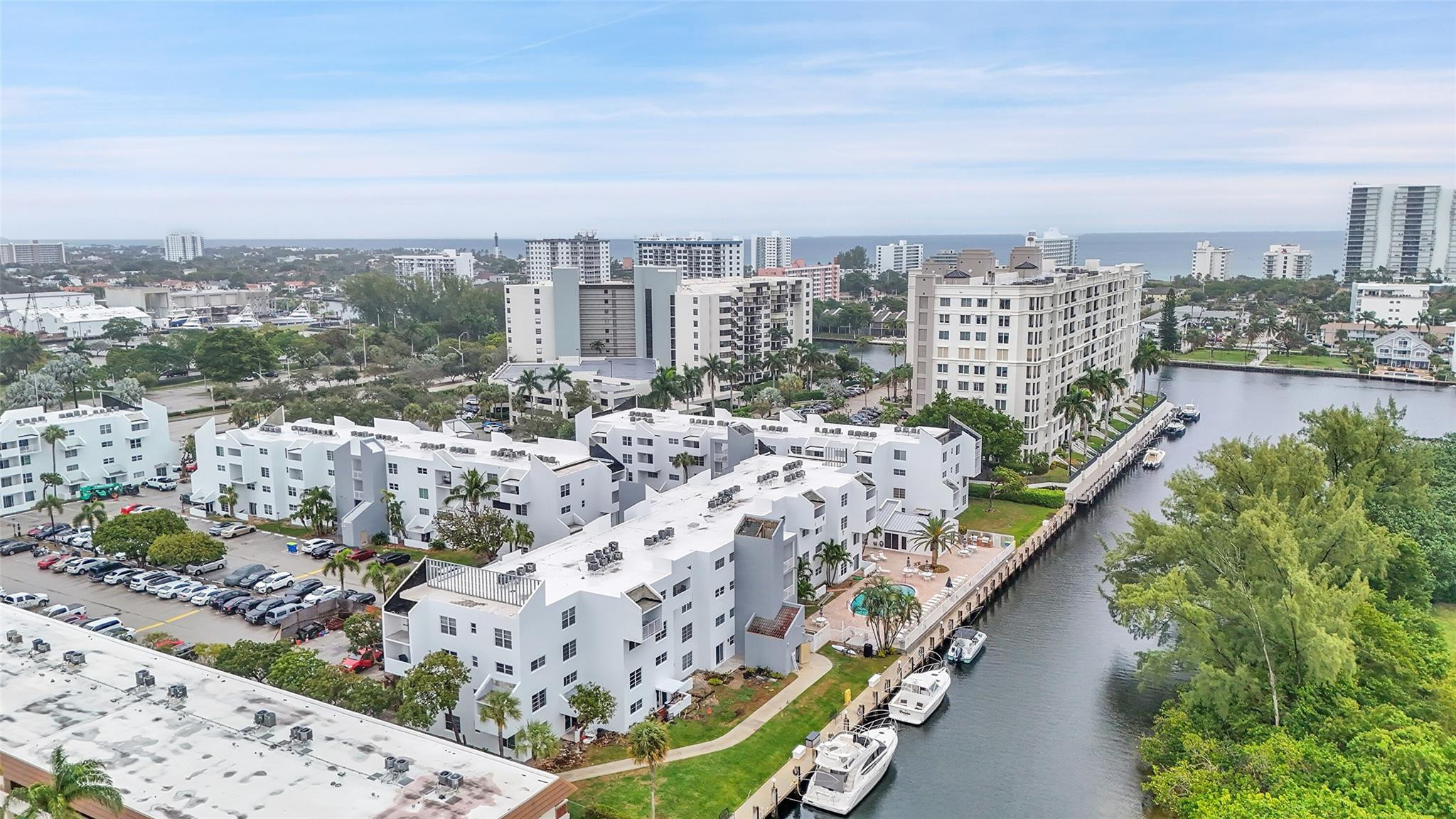 2870 NE 14th Street Cswy 303