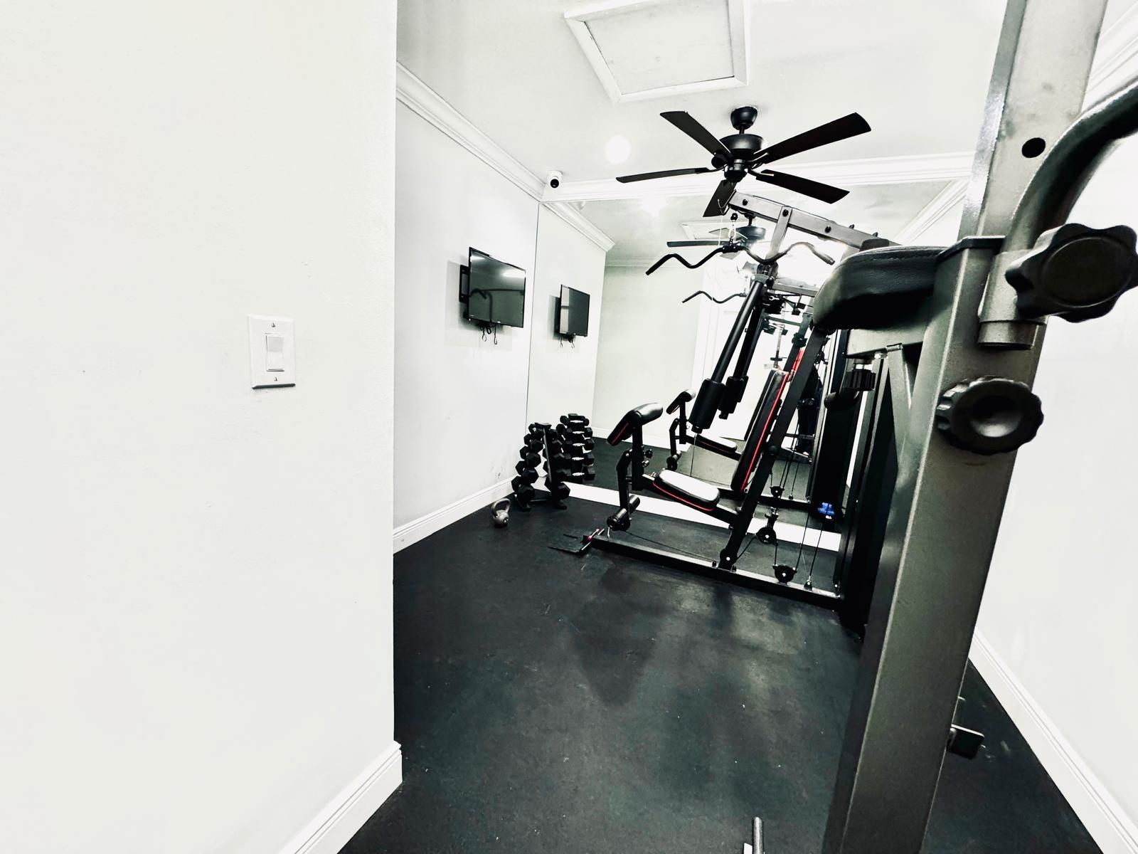 2870 NE 14th Street Cswy 303