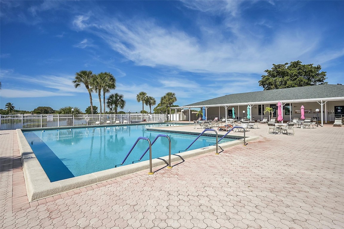 6208 Overland Pl 6208