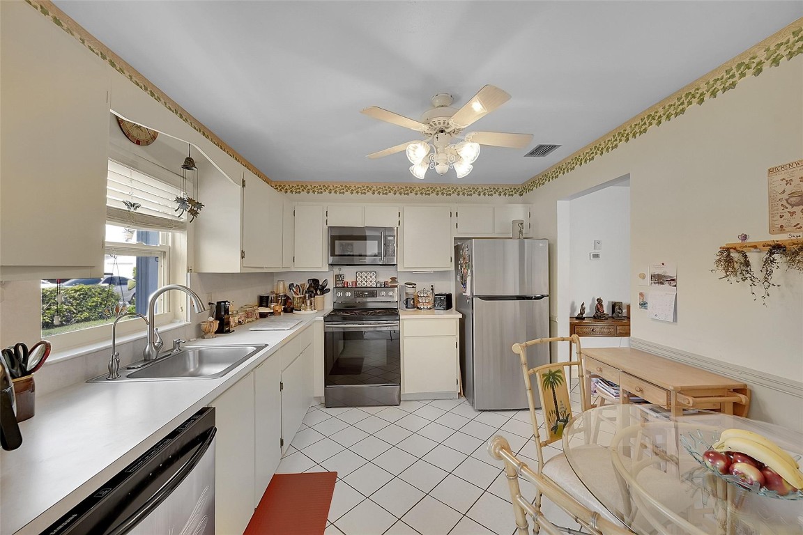 6208 Overland Pl 6208