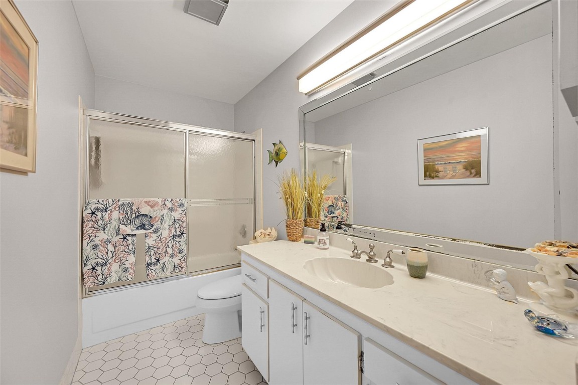 6208 Overland Pl 6208