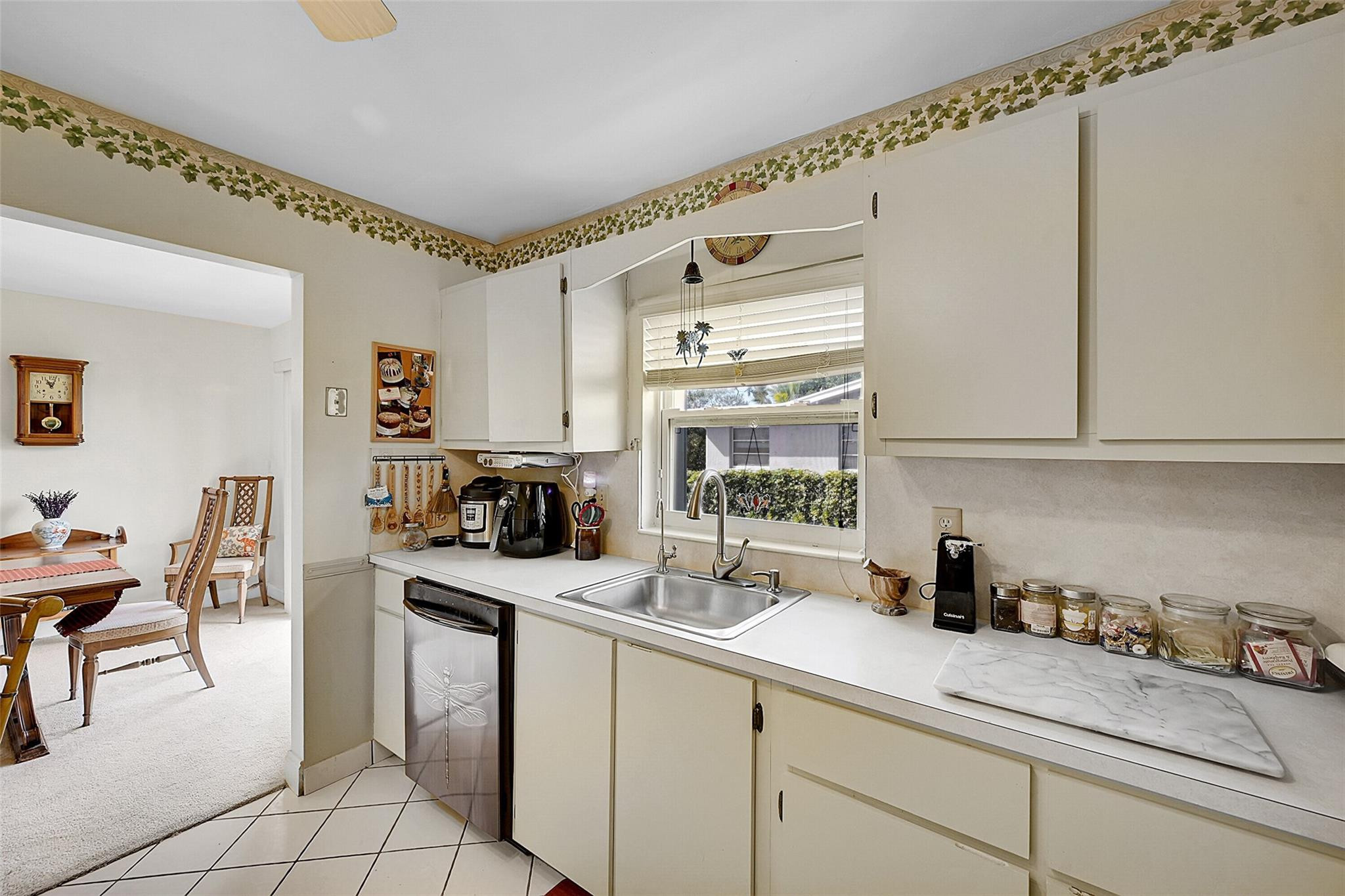 6208 Overland Pl 6208