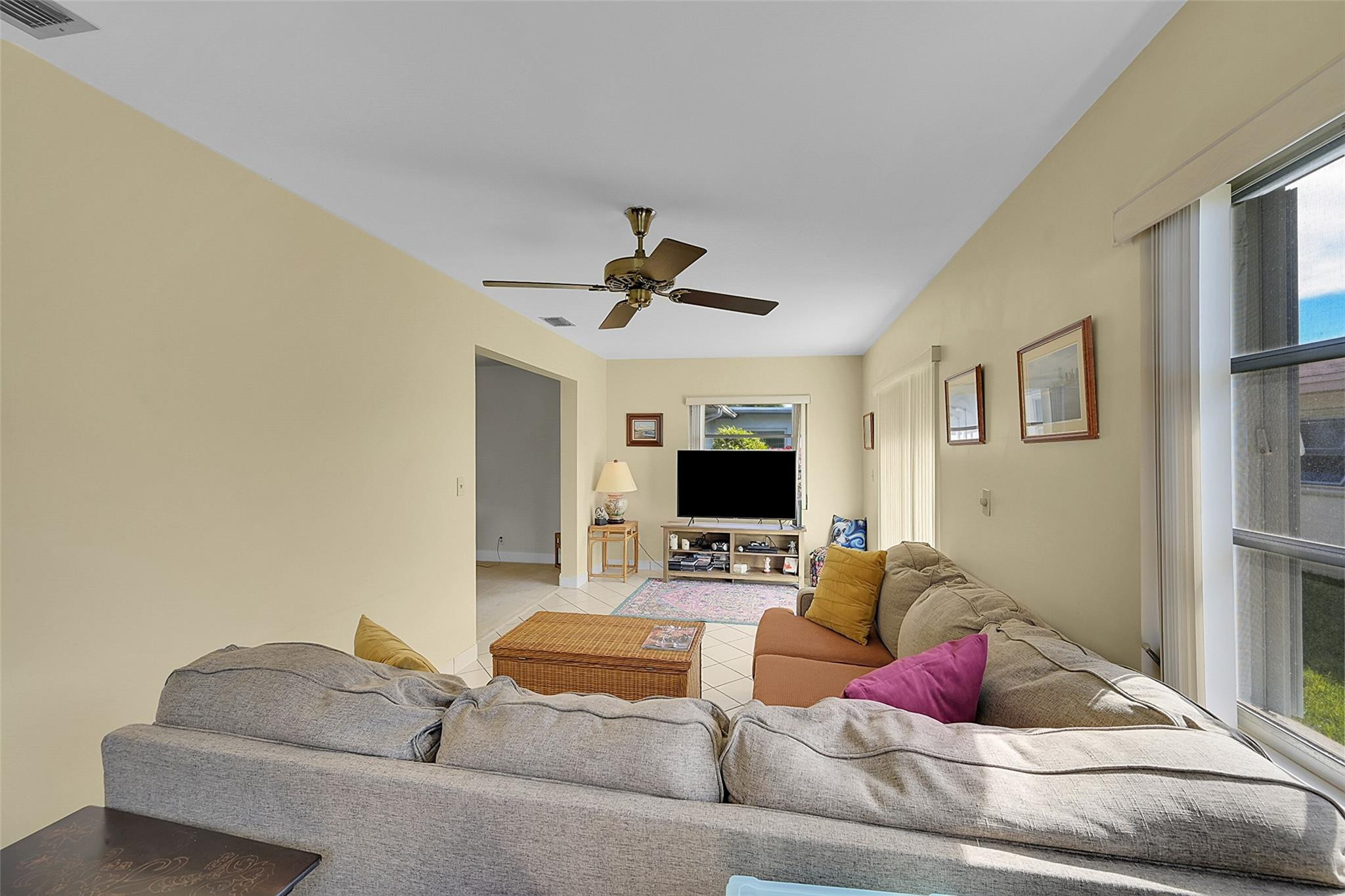 6208 Overland Pl 6208