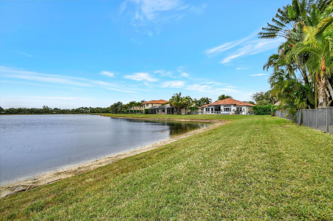 8744 Wellington View Dr