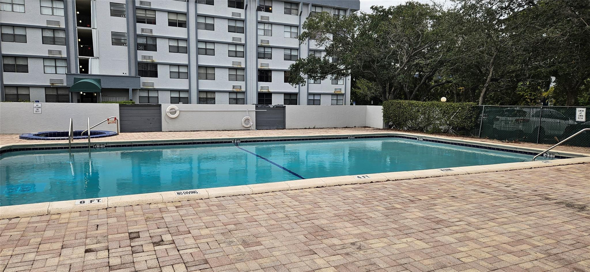 2401 Riverside Dr 417-B