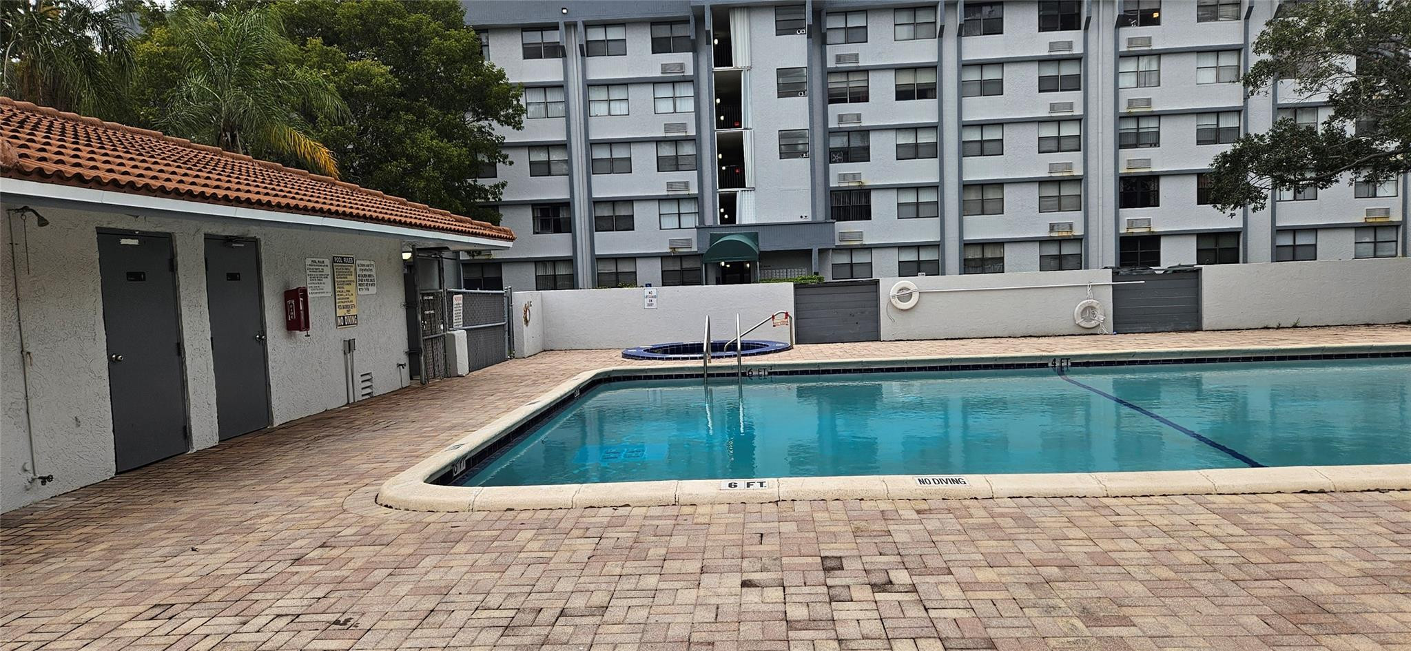 2401 Riverside Dr 417-B