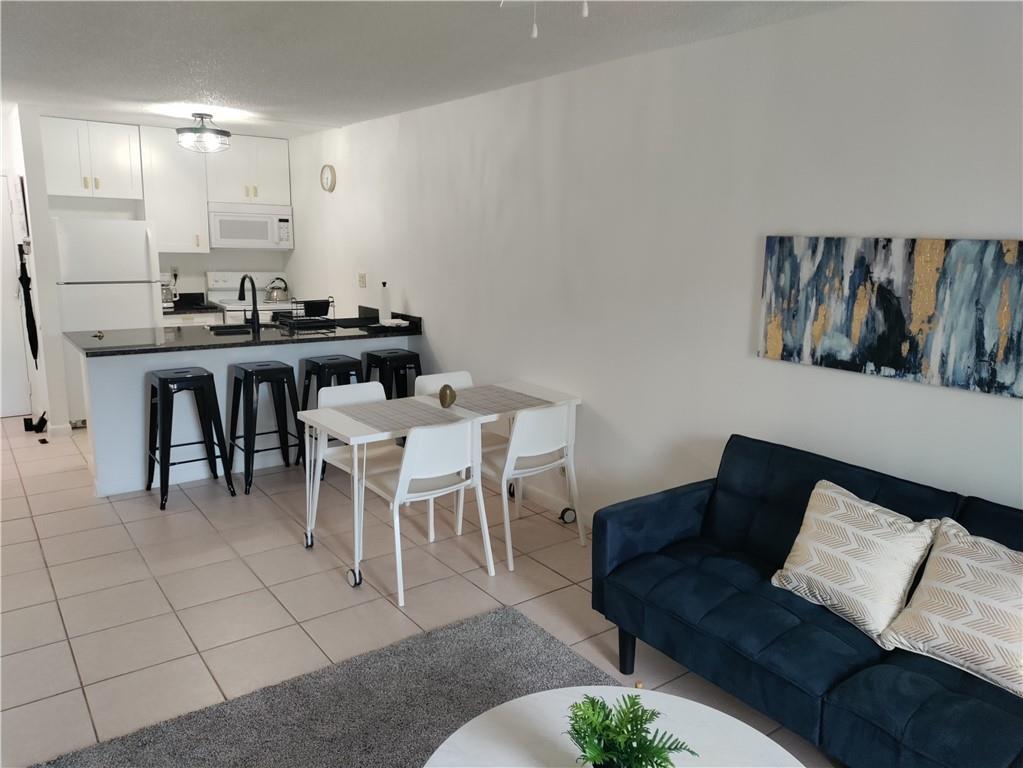 2771 Riverside Dr 207 A