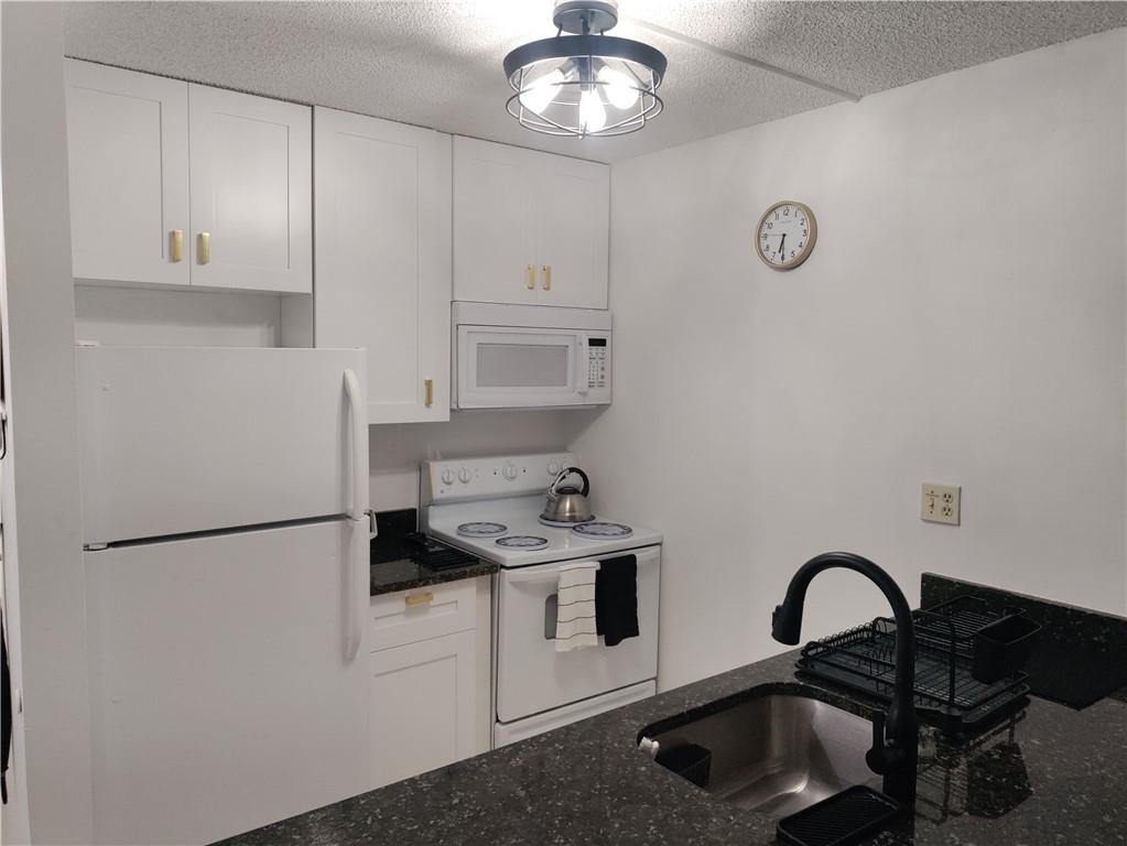 2771 Riverside Dr 207 A