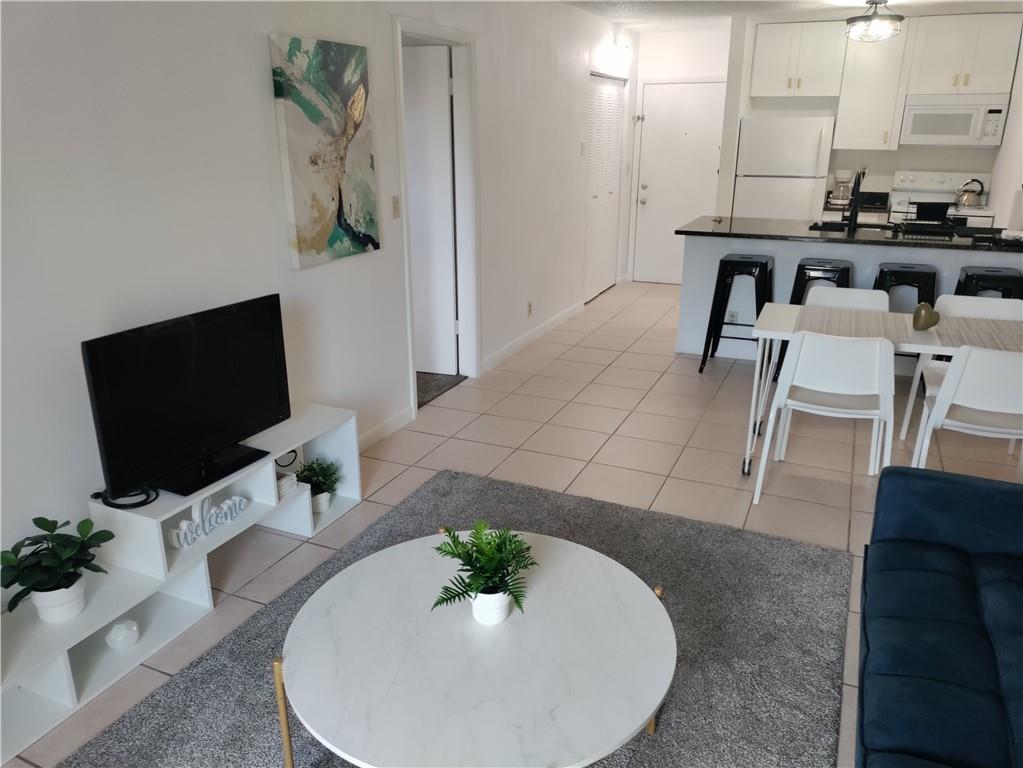 2771 Riverside Dr 207 A