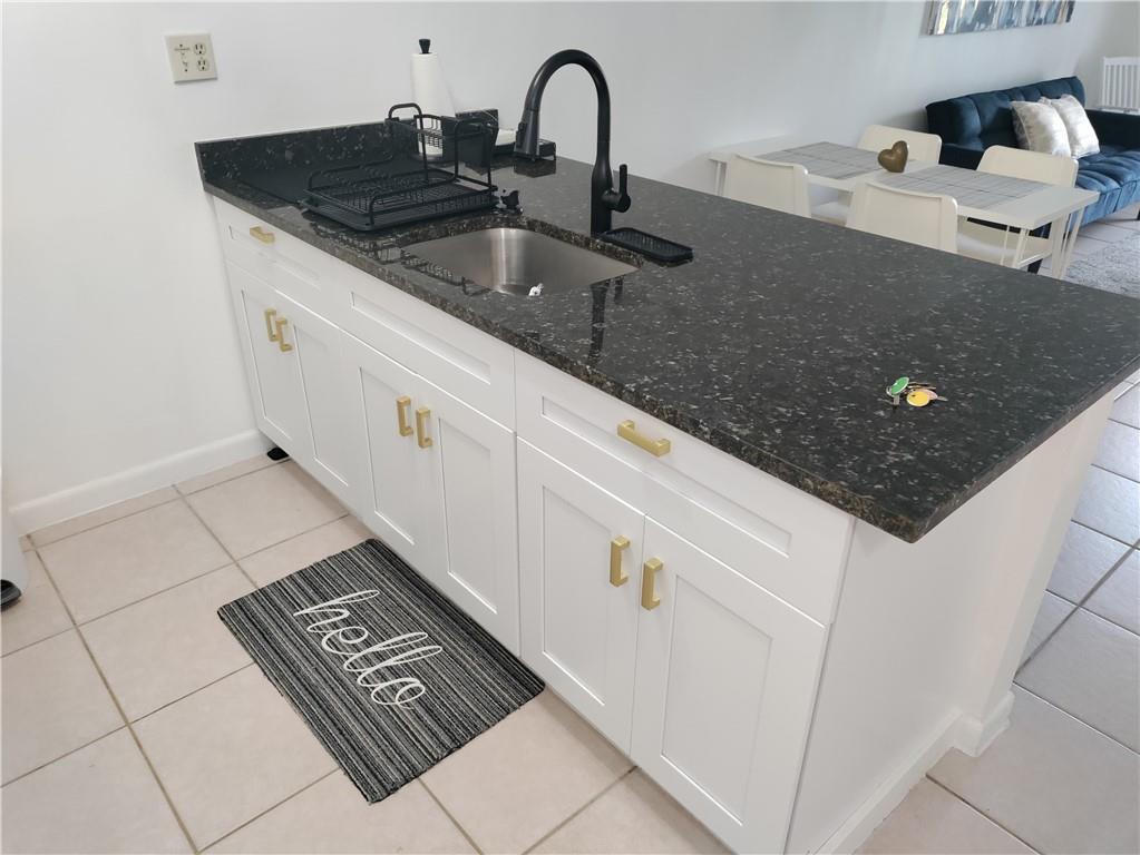 2771 Riverside Dr 207 A