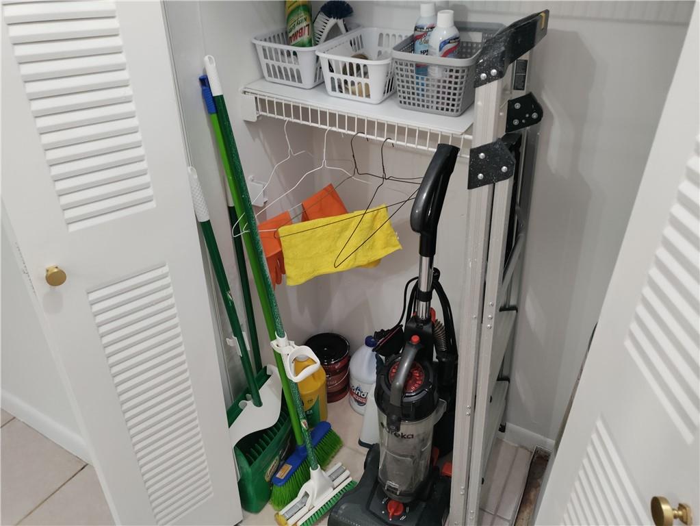 2771 Riverside Dr 207 A