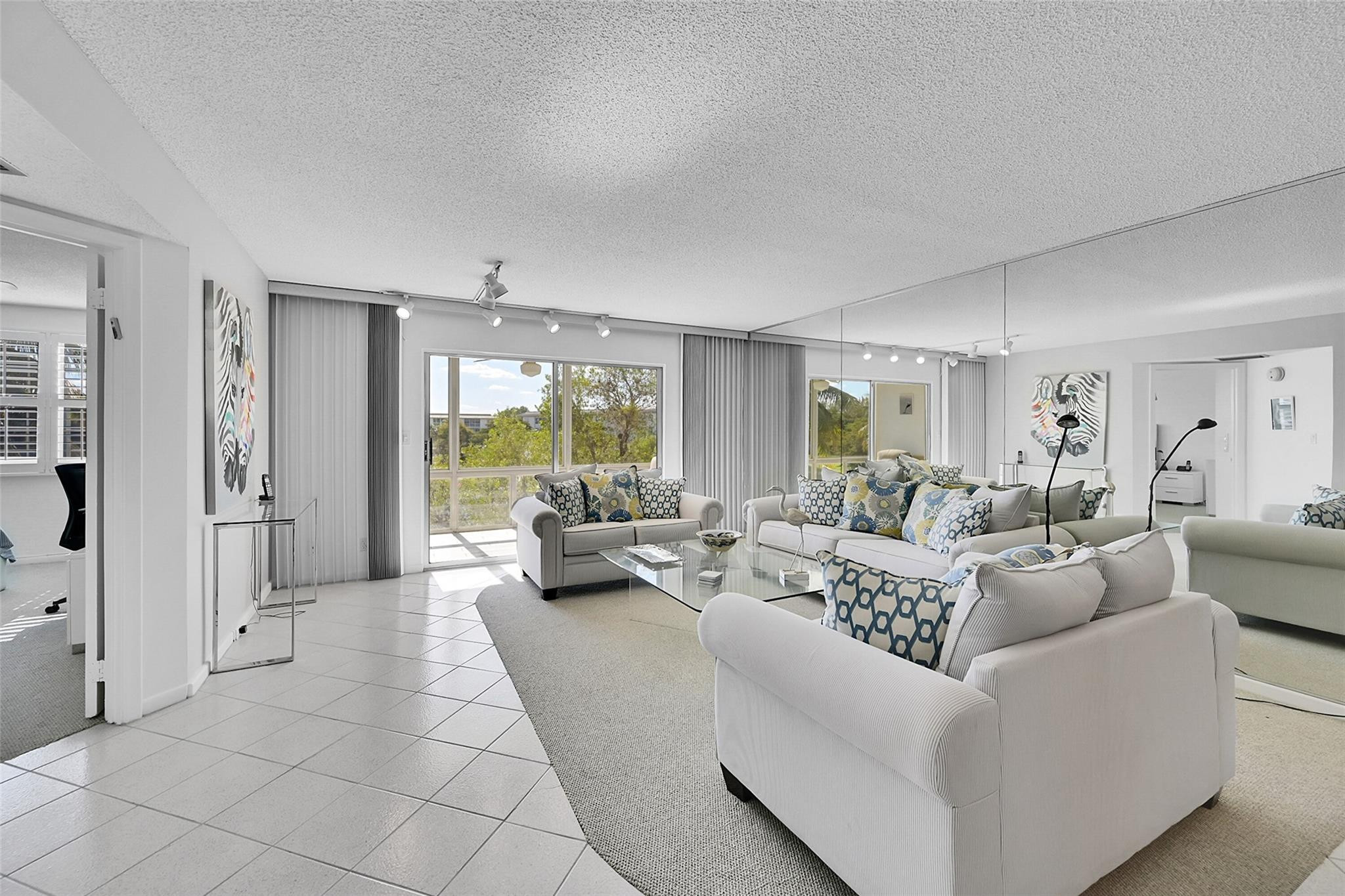 1702 Andros Isle L3