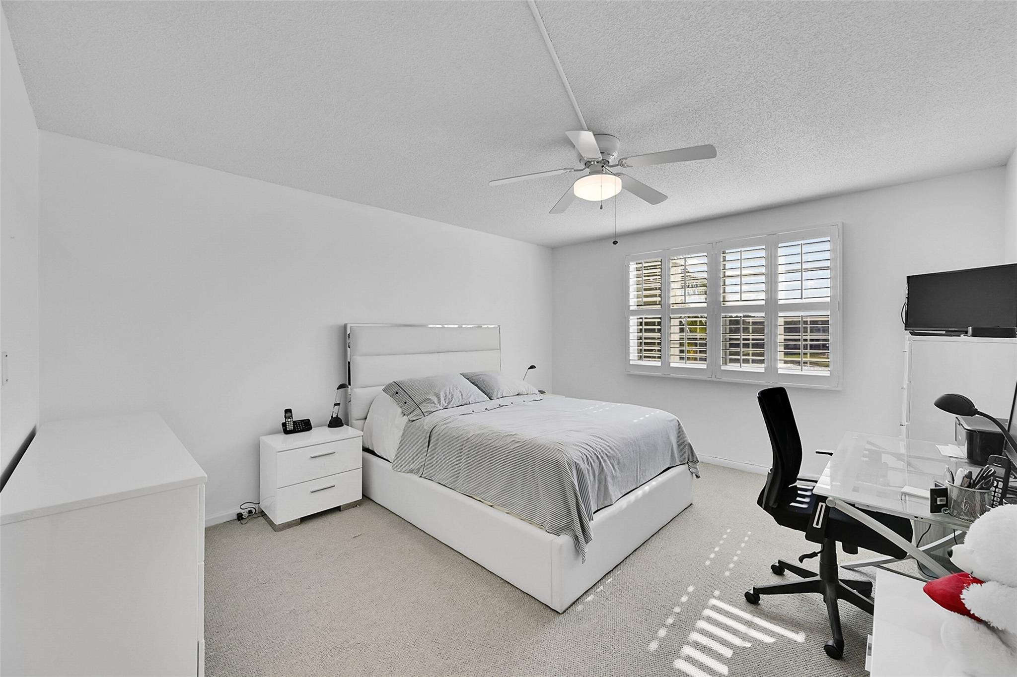1702 Andros Isle L3