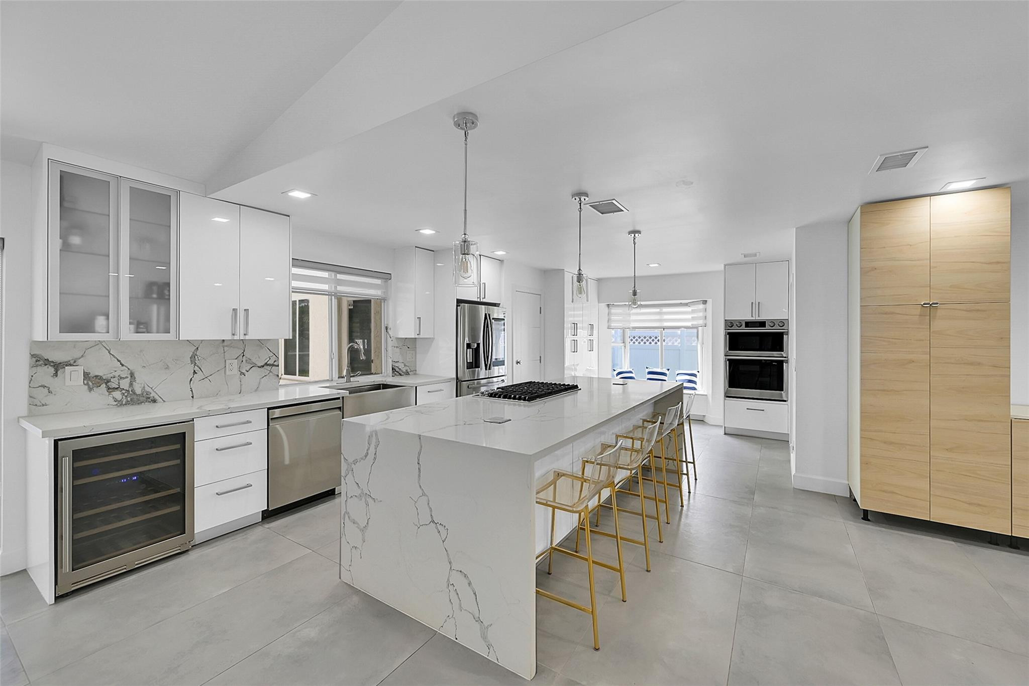 8610 NW 56th St