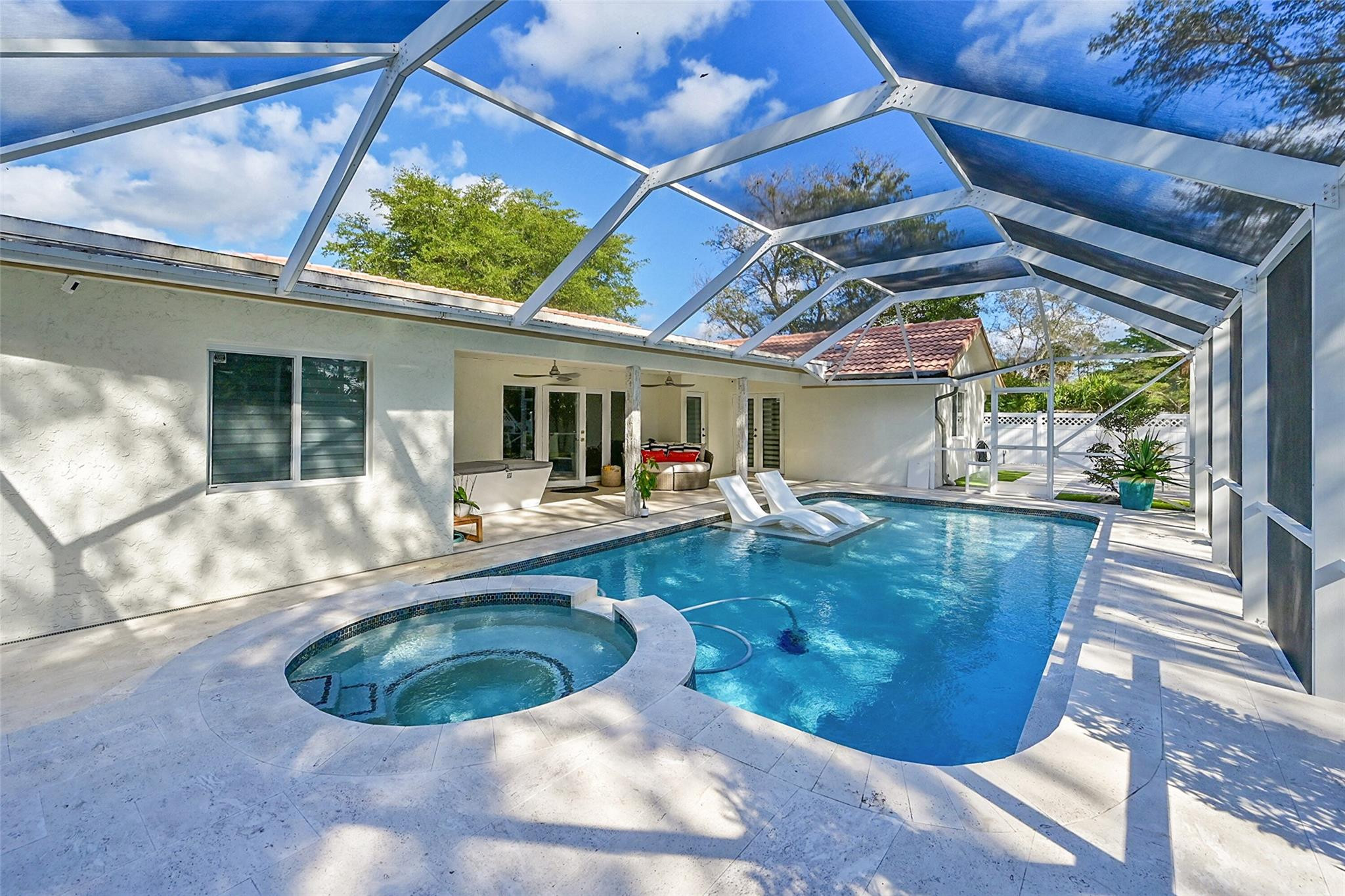 8610 NW 56th St