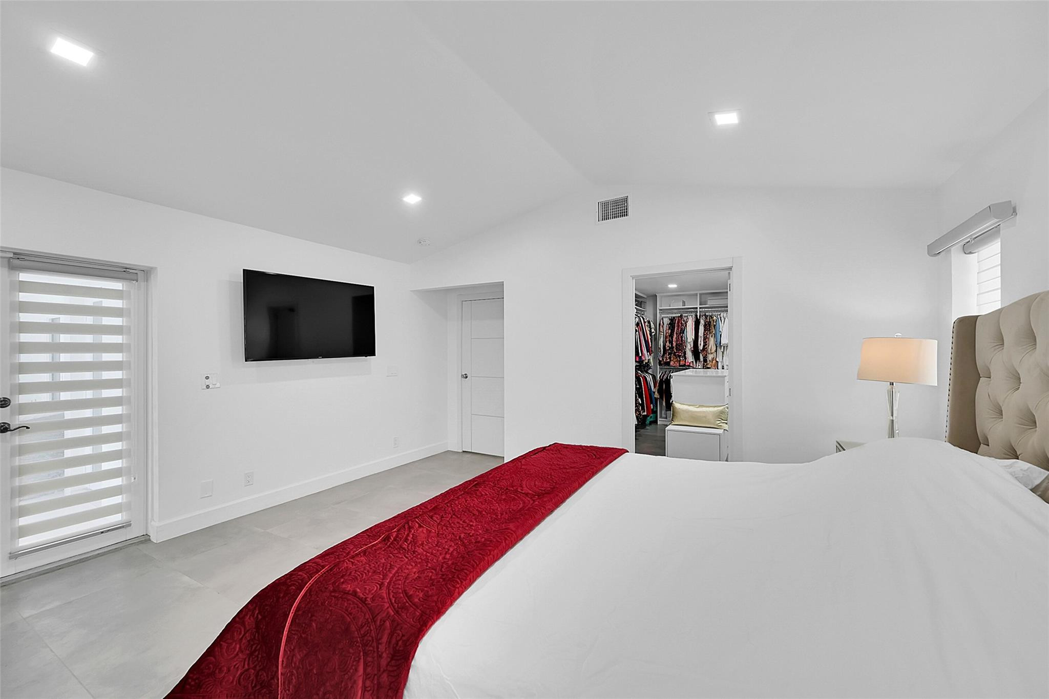 8610 NW 56th St