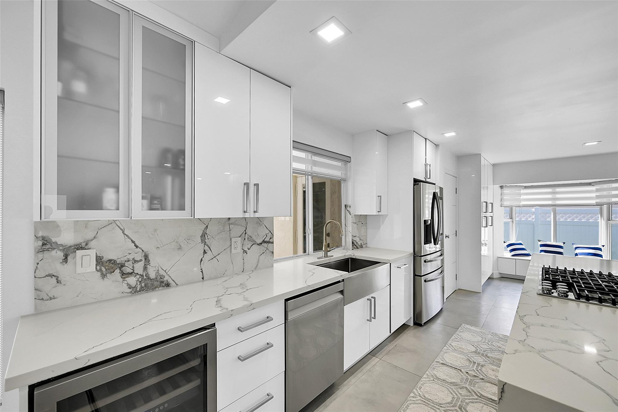 8610 NW 56th St