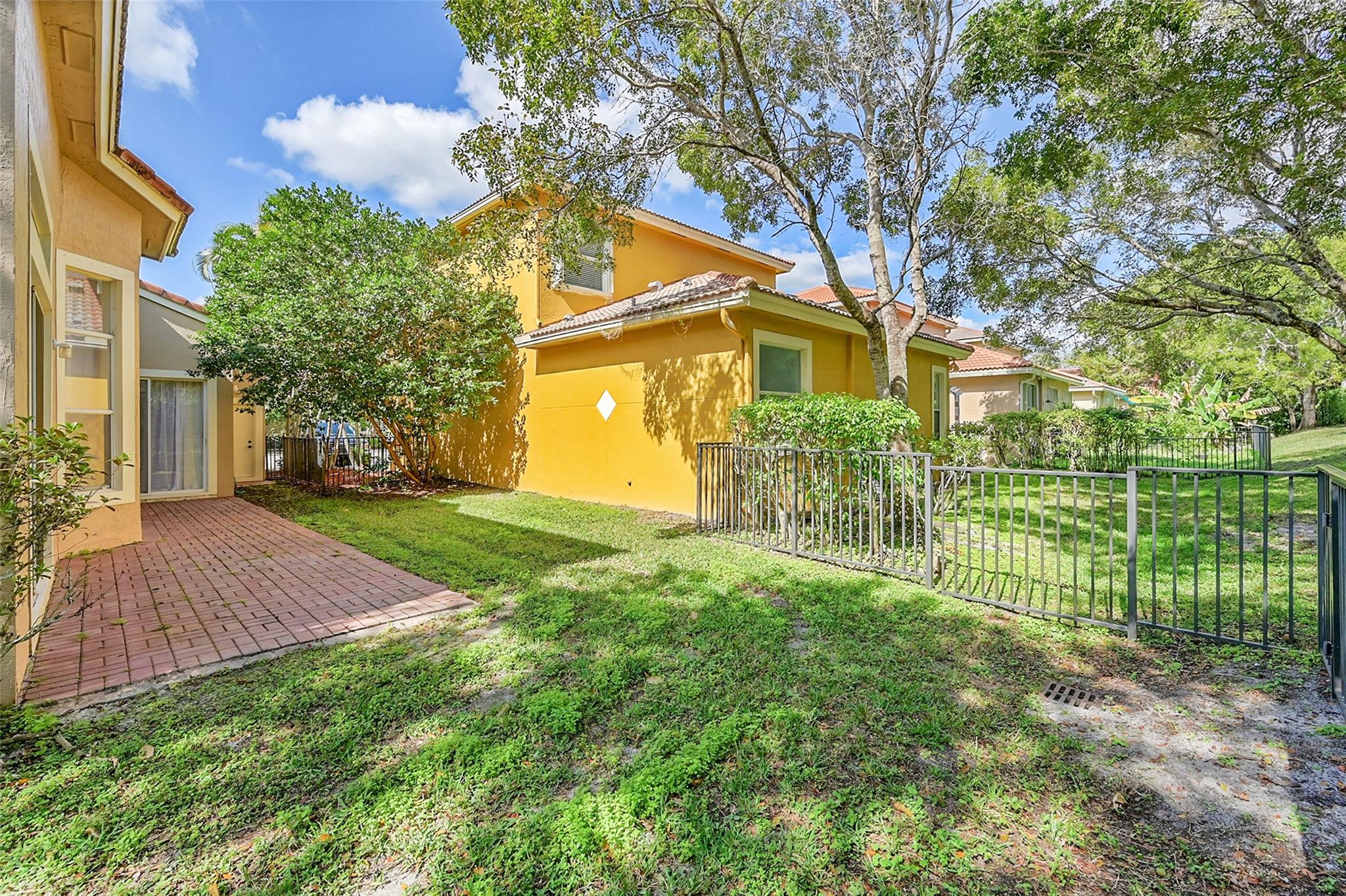 5875 NW 119th Dr