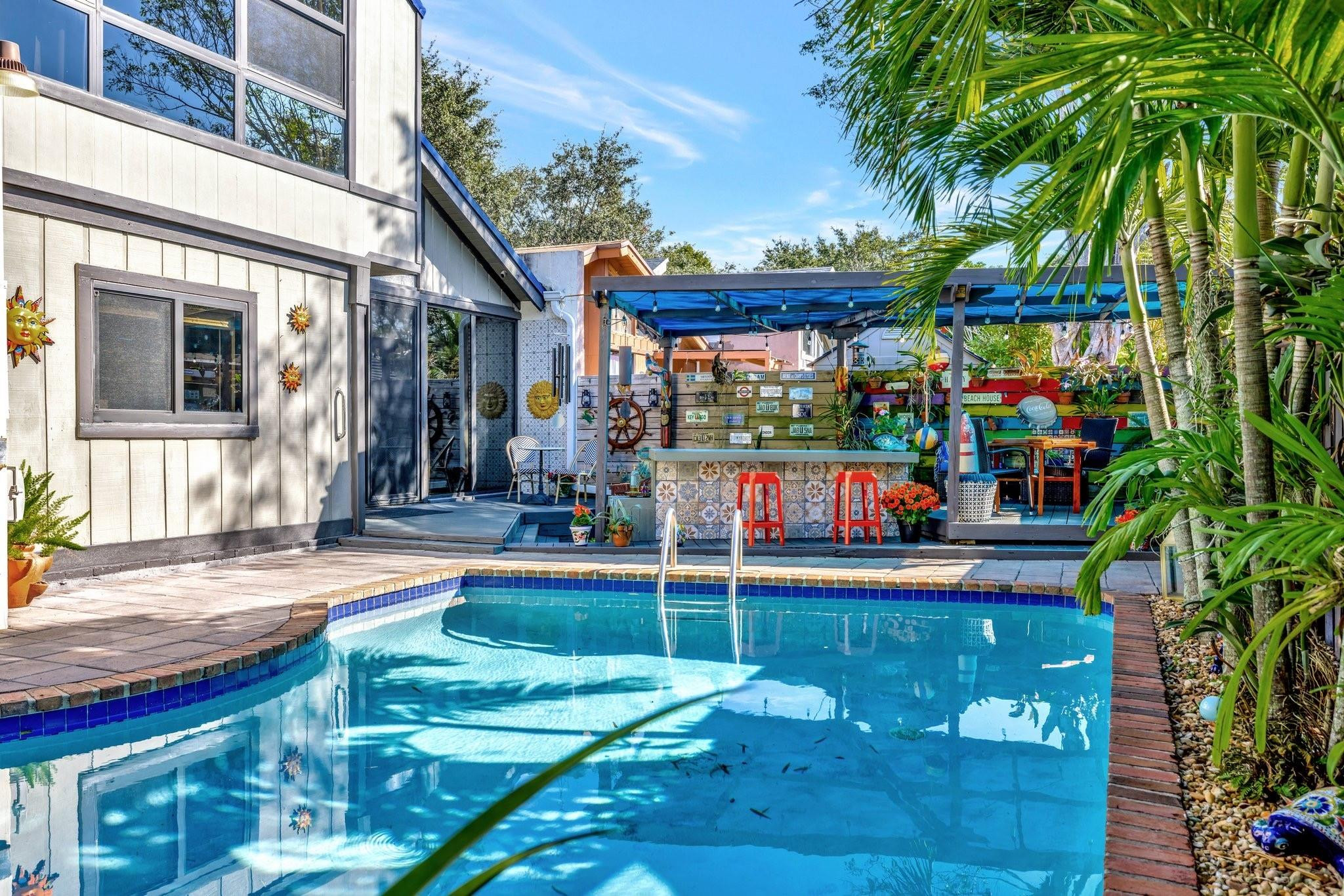 6874 NW 30th Ave