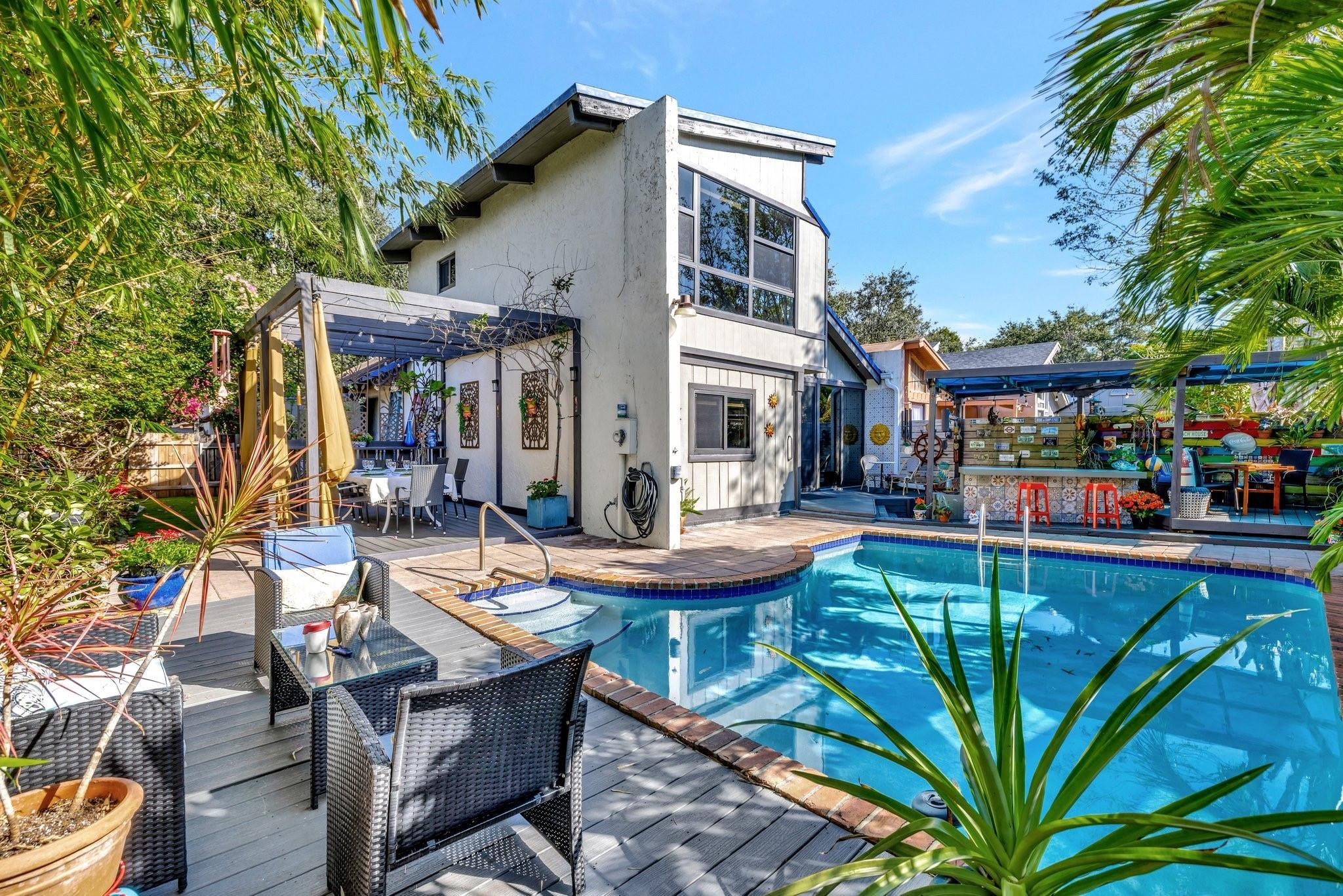 6874 NW 30th Ave