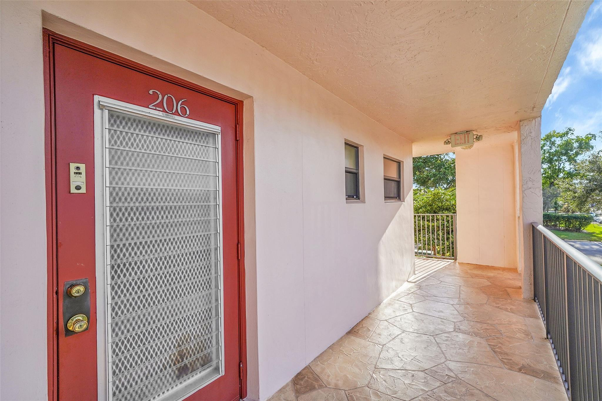 10123 Lakes Blvd 206