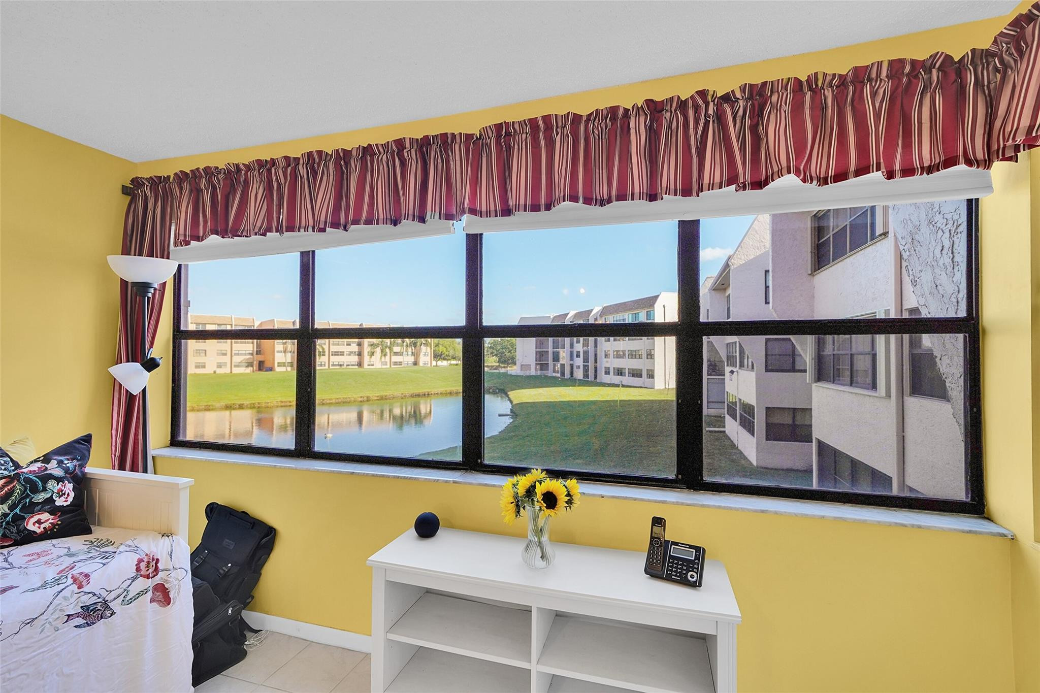 10123 Lakes Blvd 206