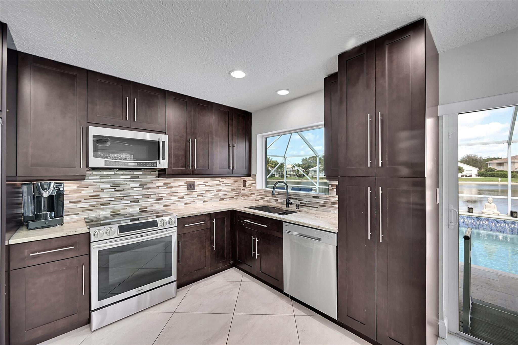 12321 NW 55th St