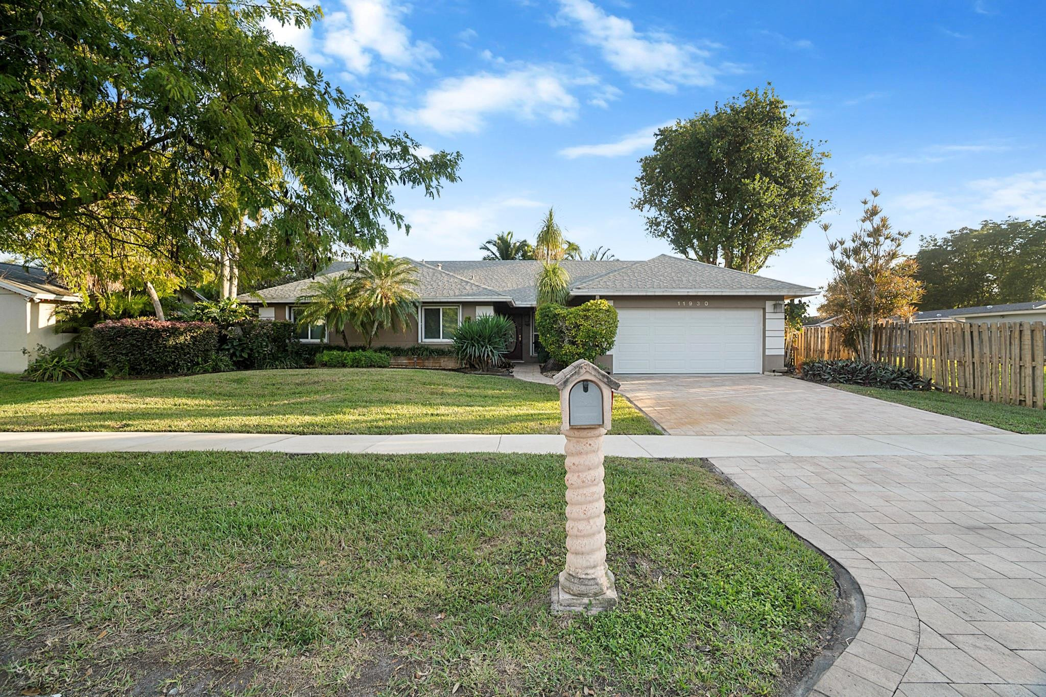 11930 SW 56th St