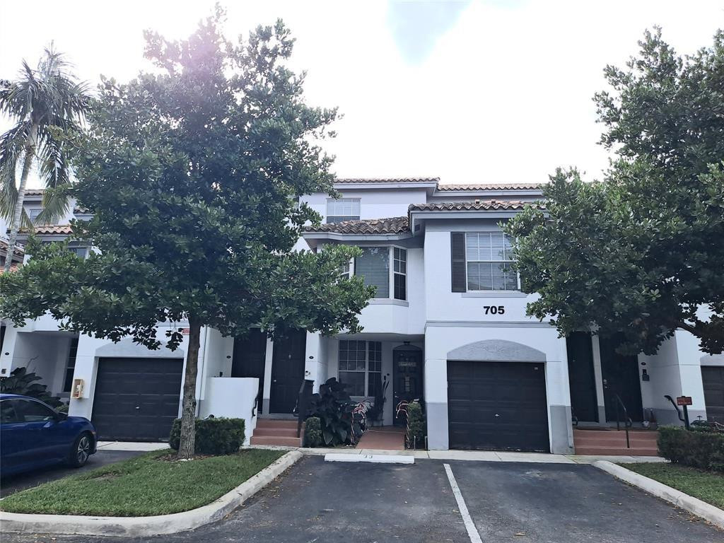705 SW 148th Ave 207
