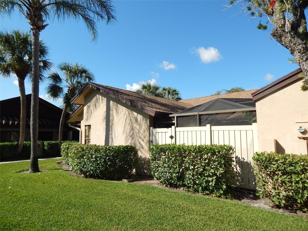 2615 N Carambola Cir 1701