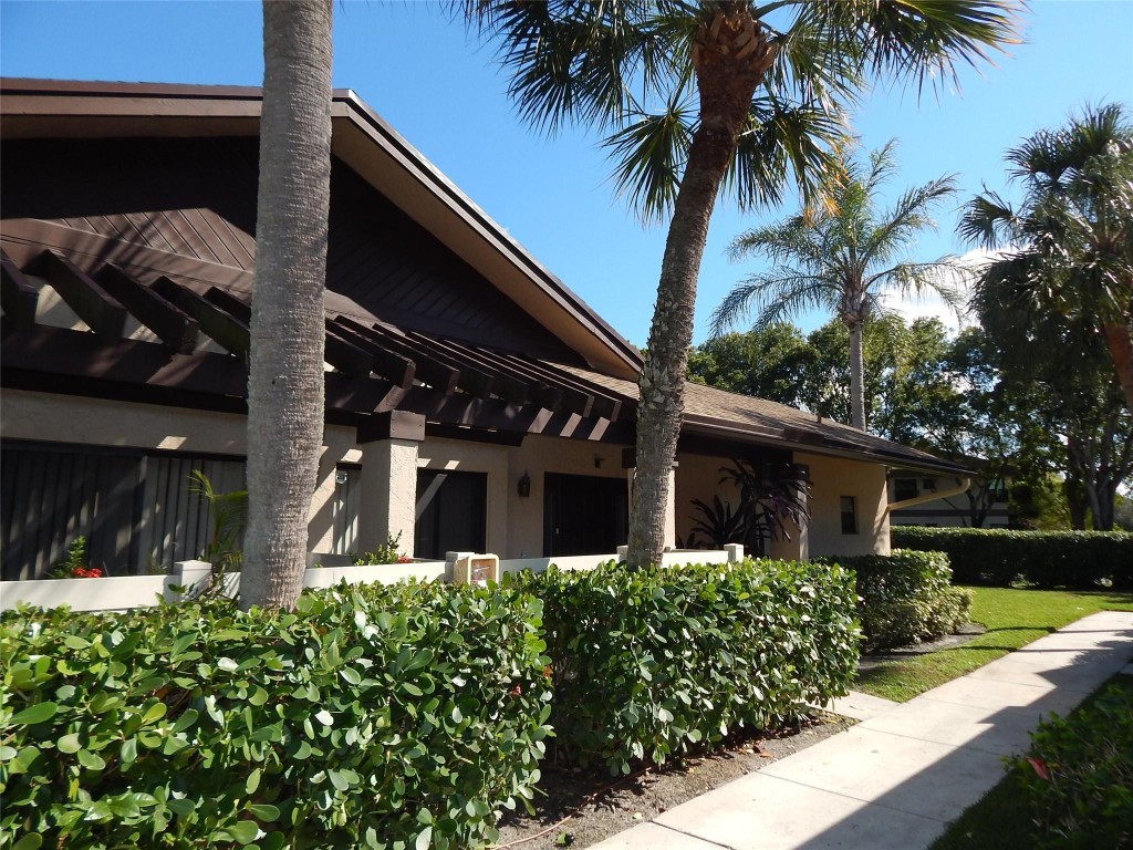 2615 N Carambola Cir 1701