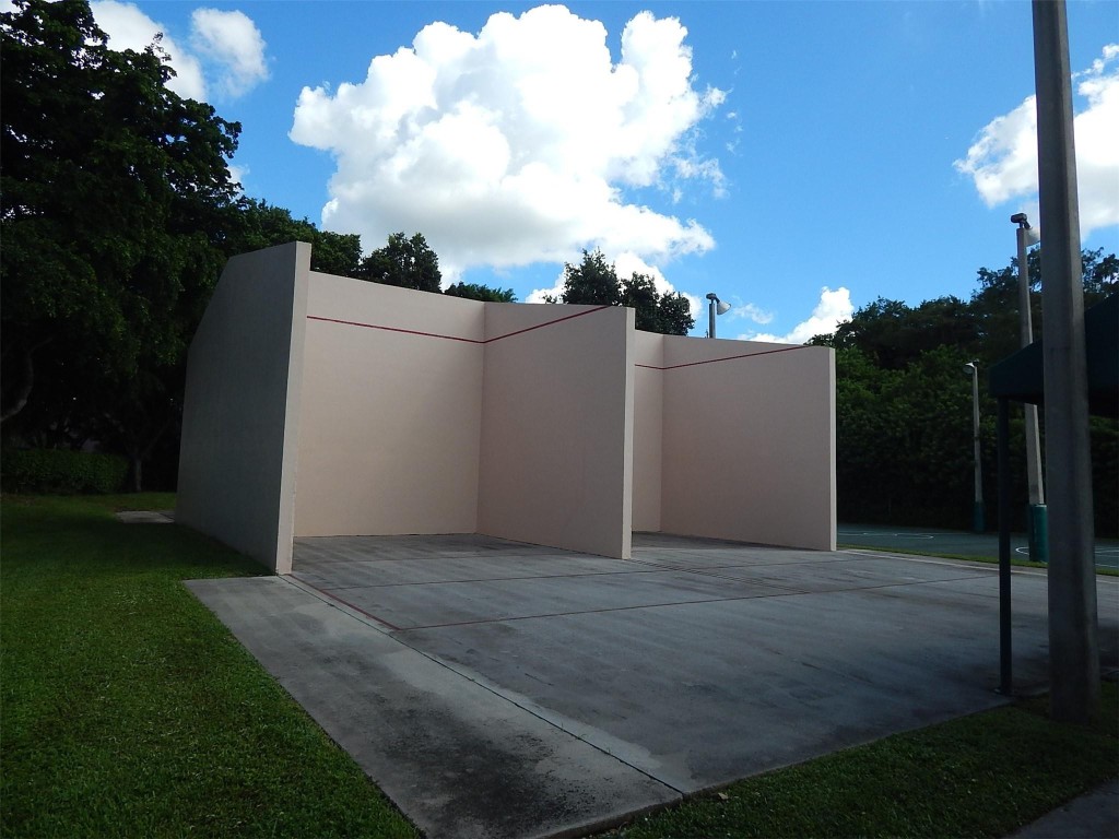 2615 N Carambola Cir 1701