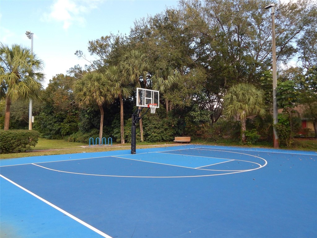 2615 N Carambola Cir 1701