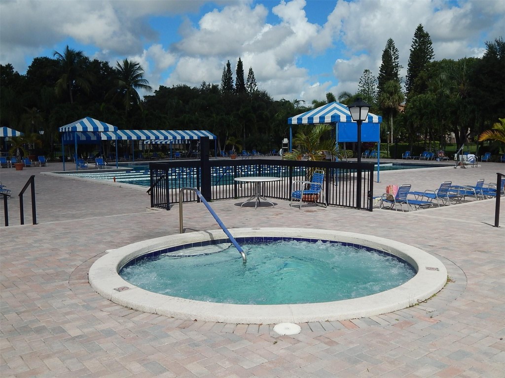 2615 N Carambola Cir 1701