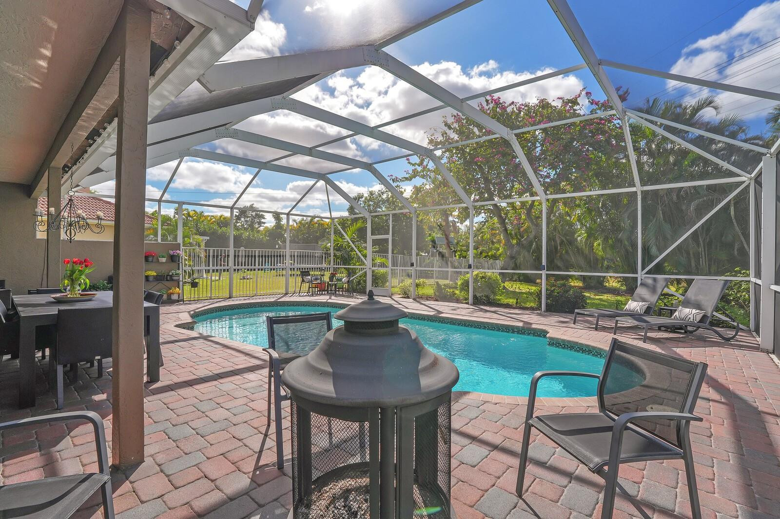 10960 La Salinas Cir