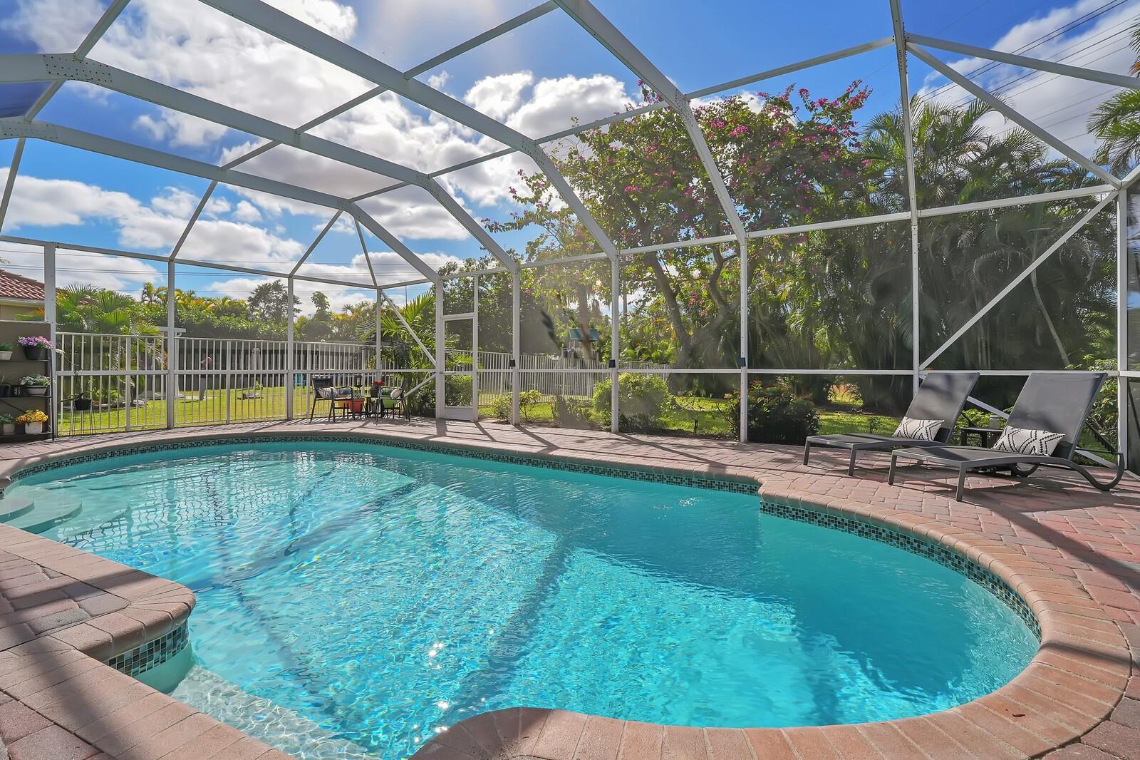 10960 La Salinas Cir