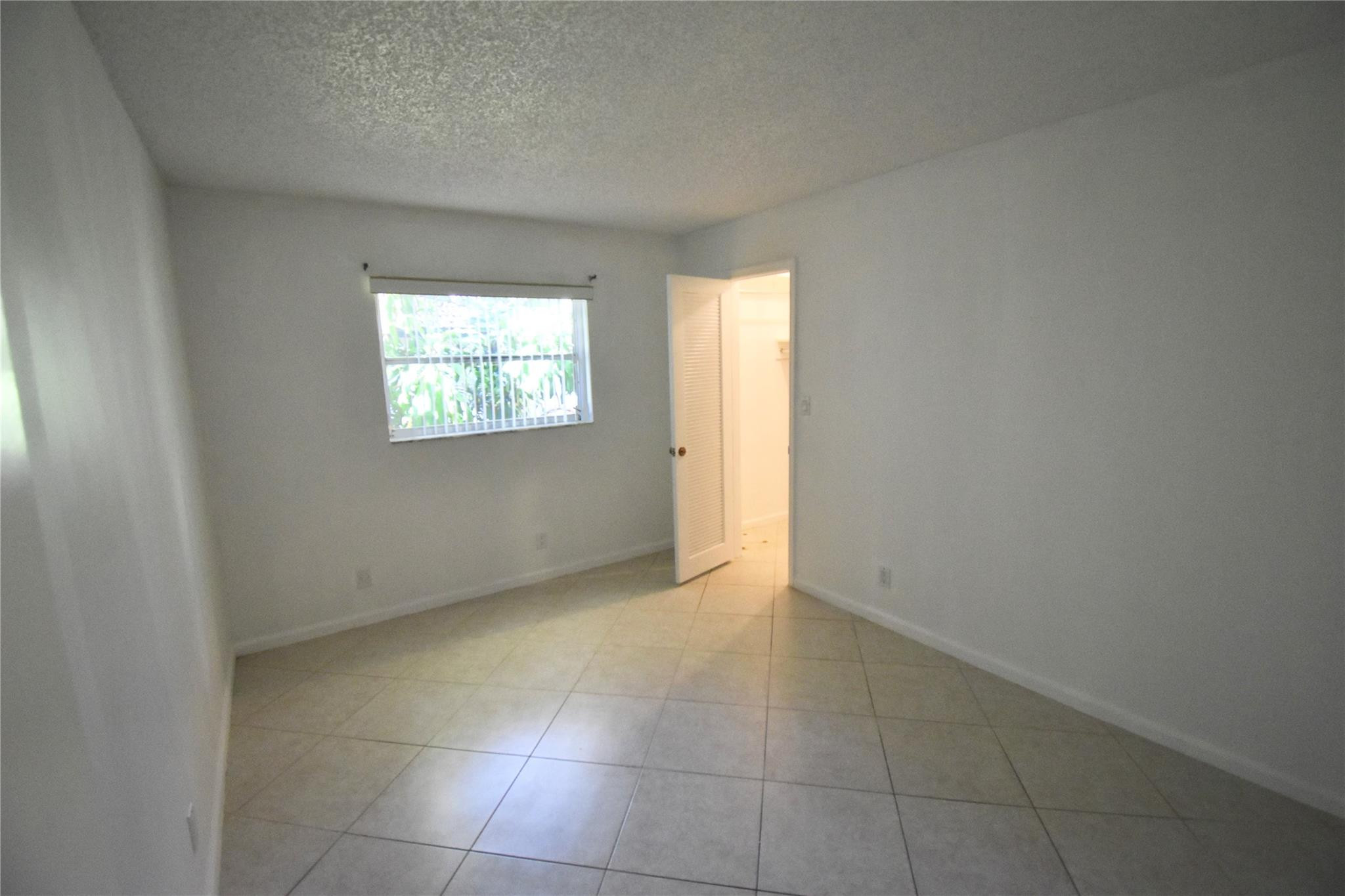 11540 NW 40th Ct