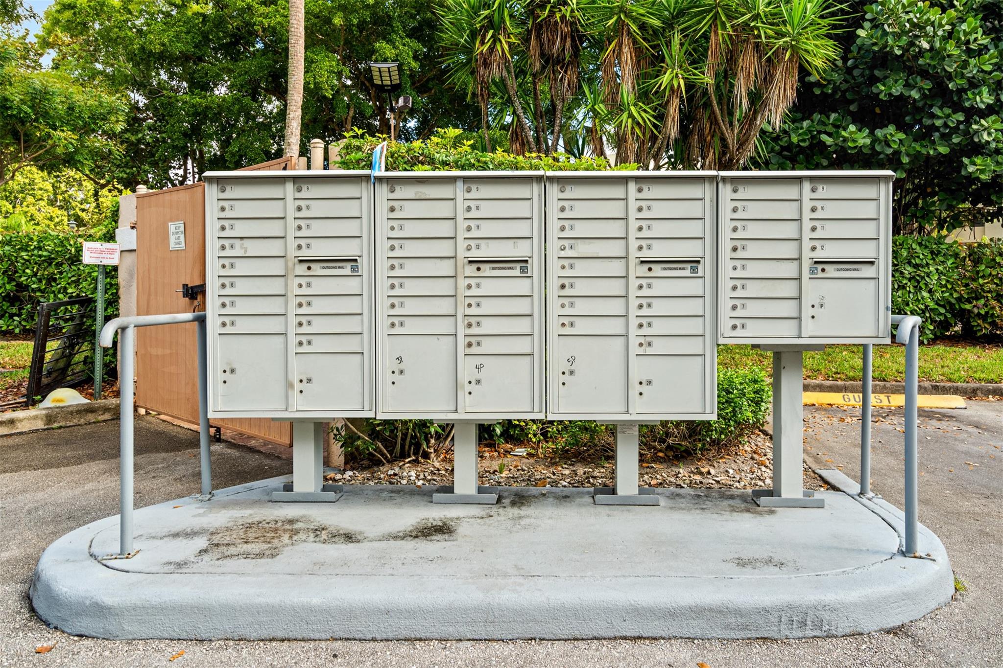 4250 NW 30th St 358