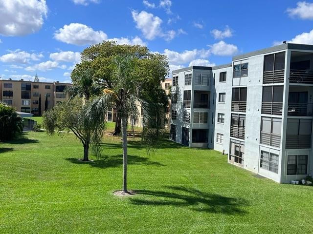 9440 SW 8 st 316