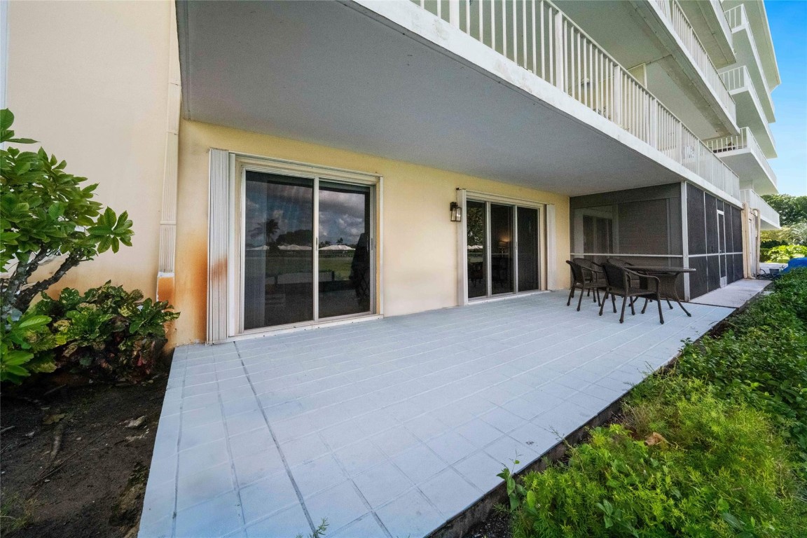 250 John F Kennedy Dr 104