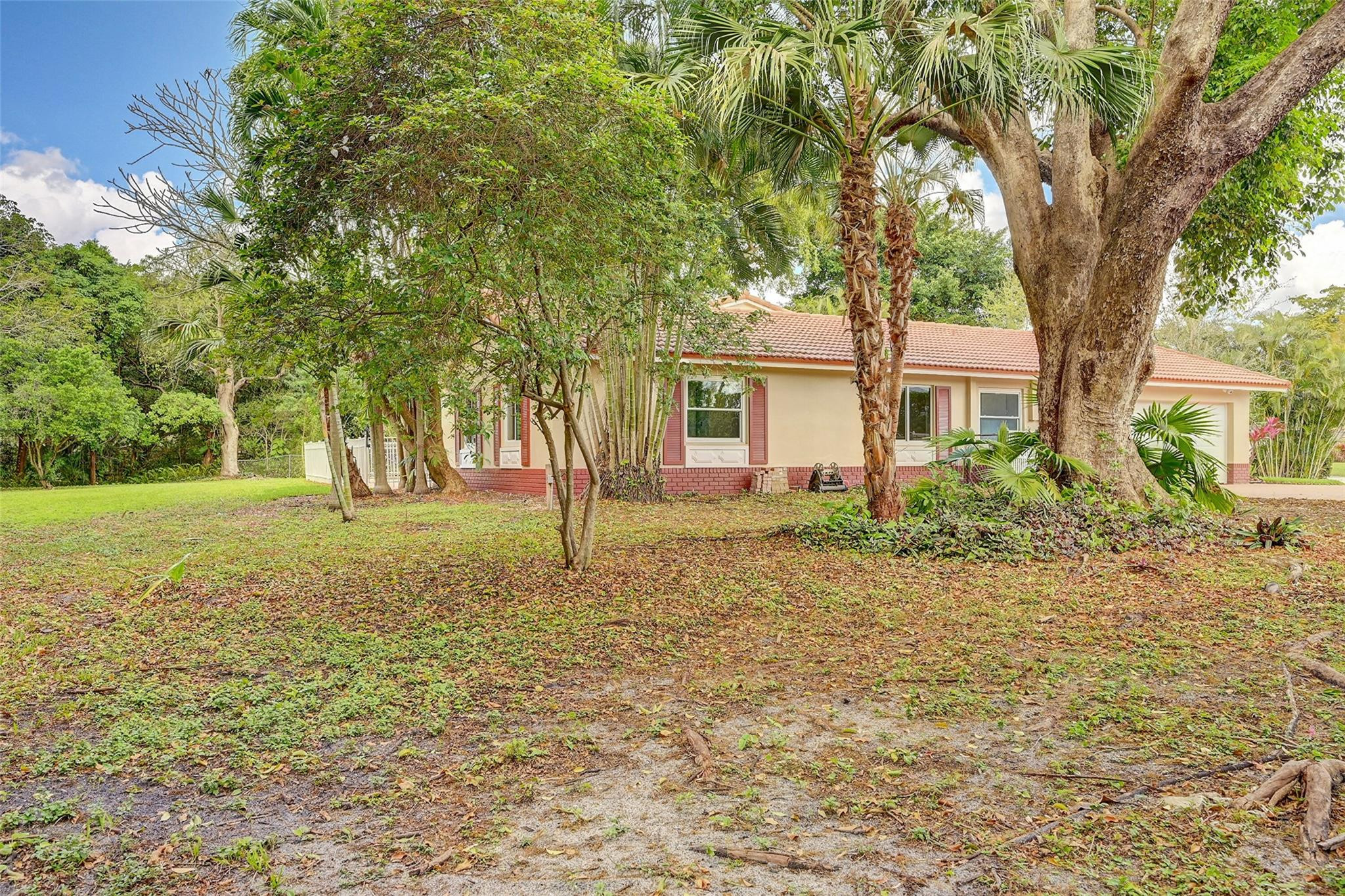 3560 NW 99th Ave
