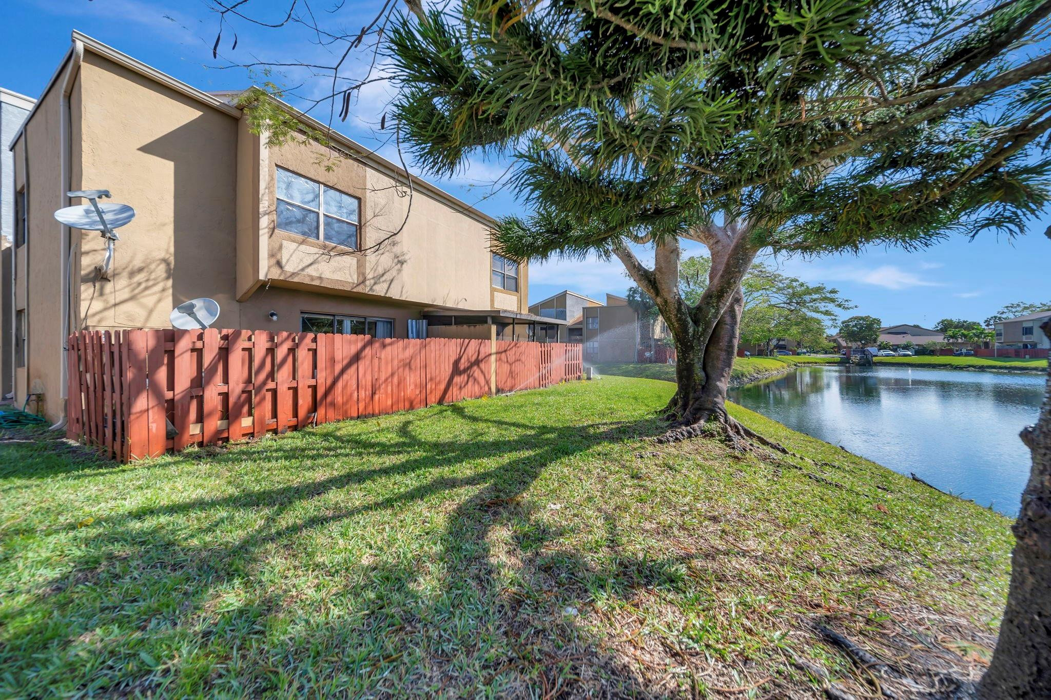 8397 N Missionwood Cir