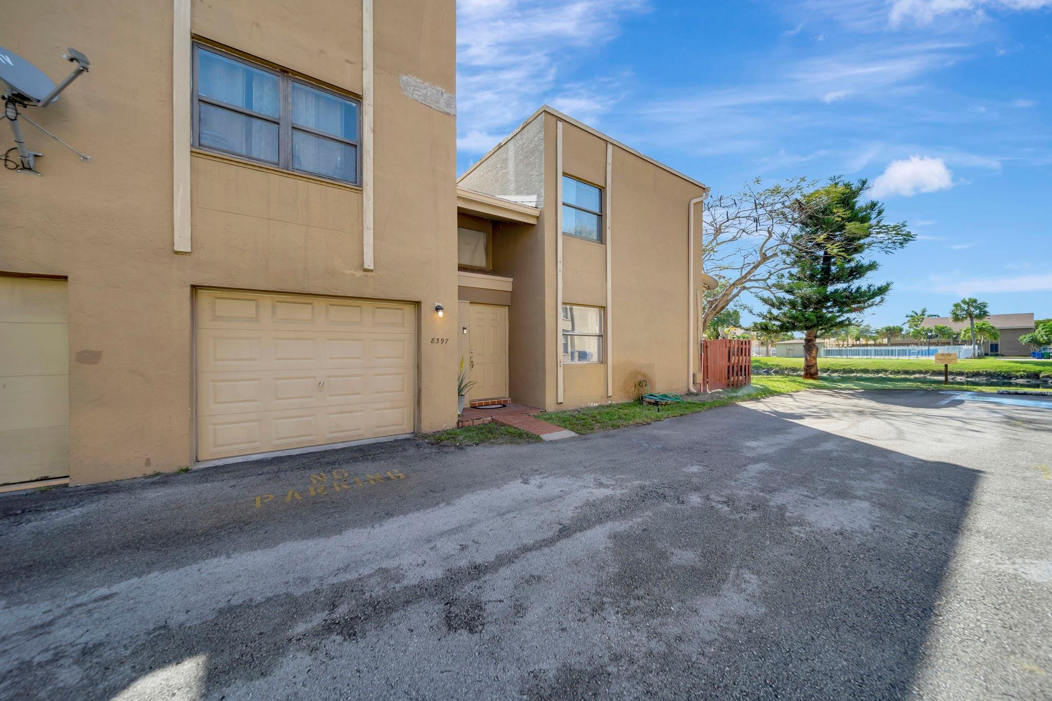 8397 N Missionwood Cir