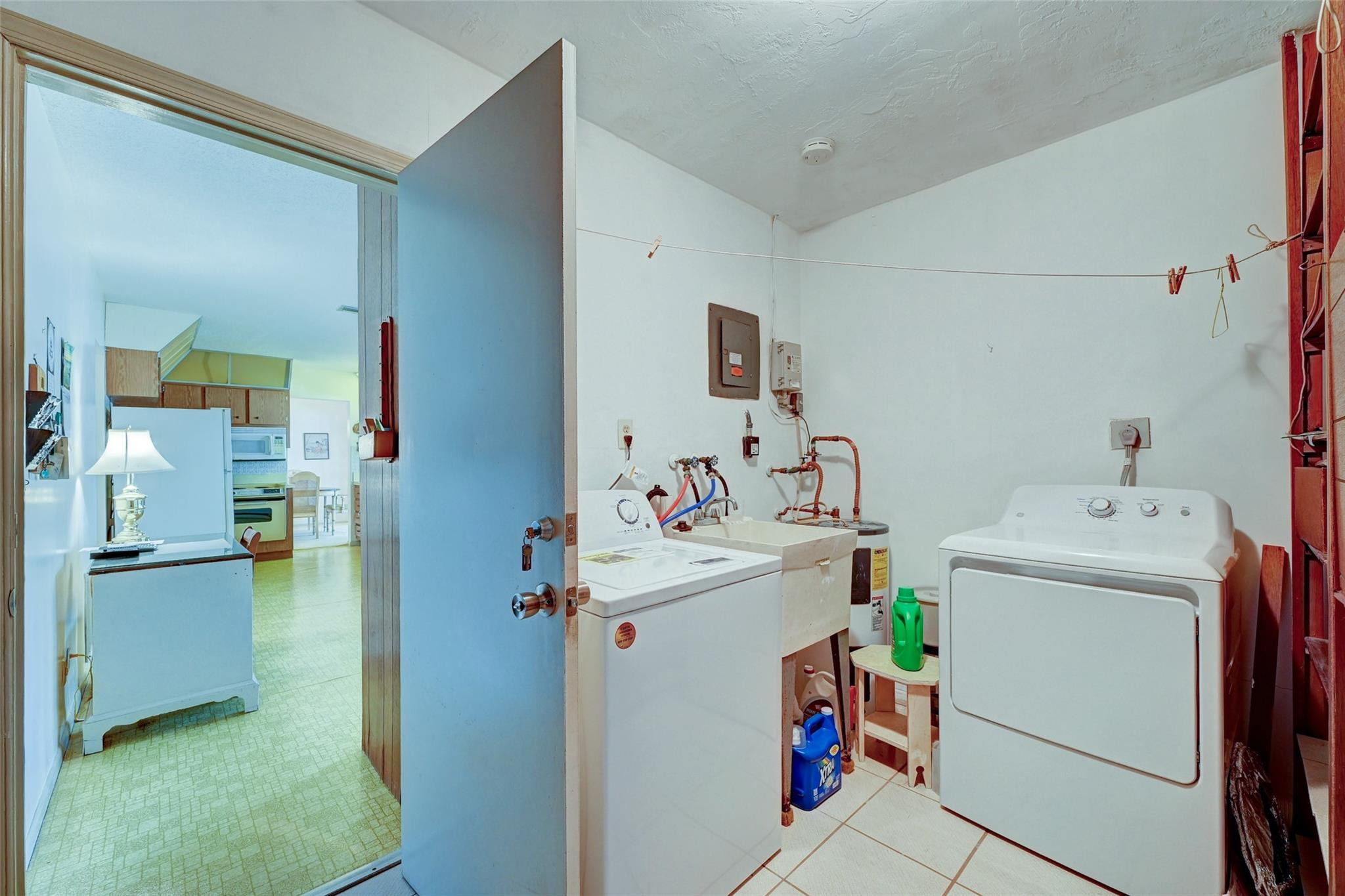 6700 NW 74th Pl