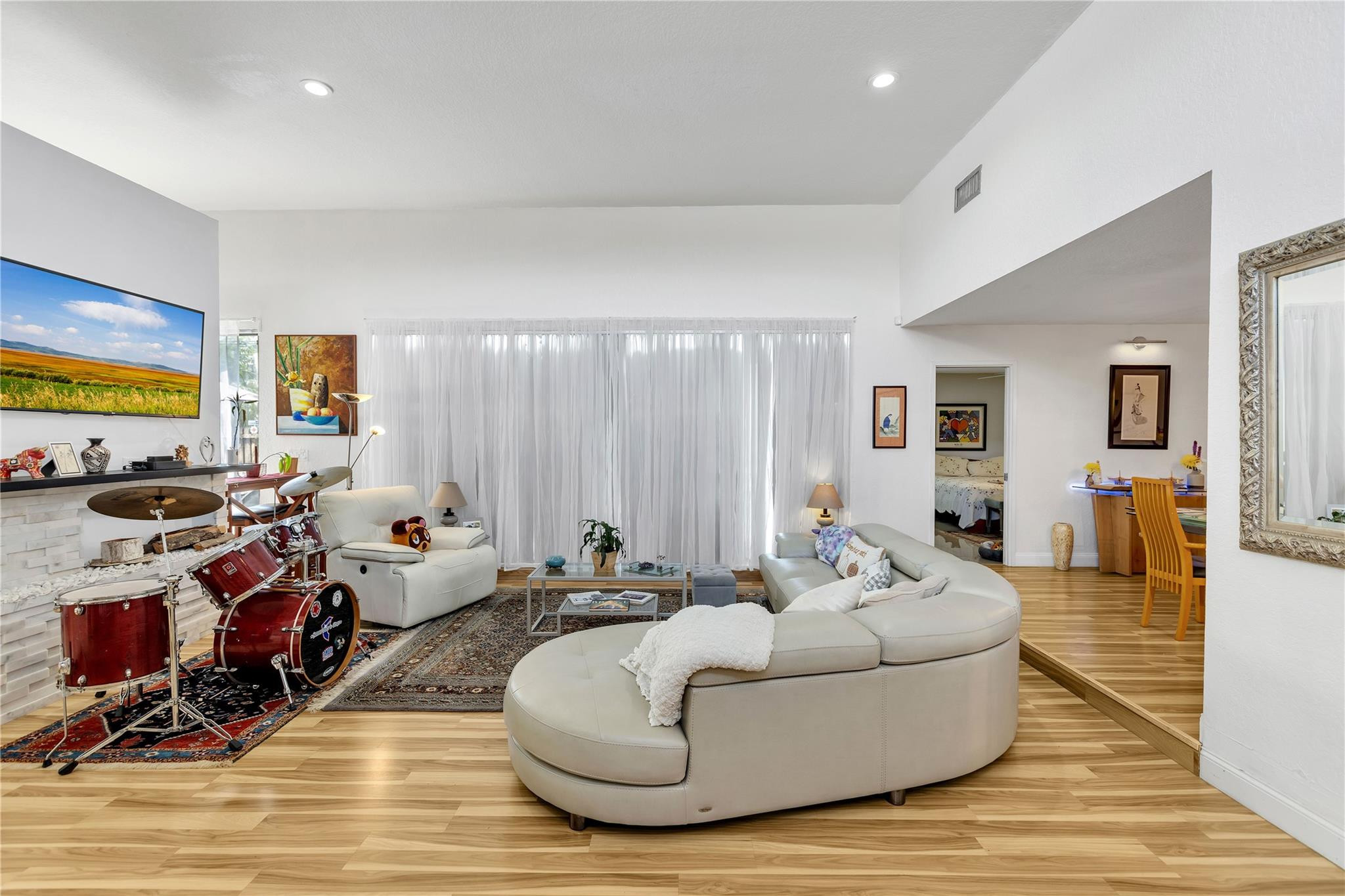 7470 NW 36th St