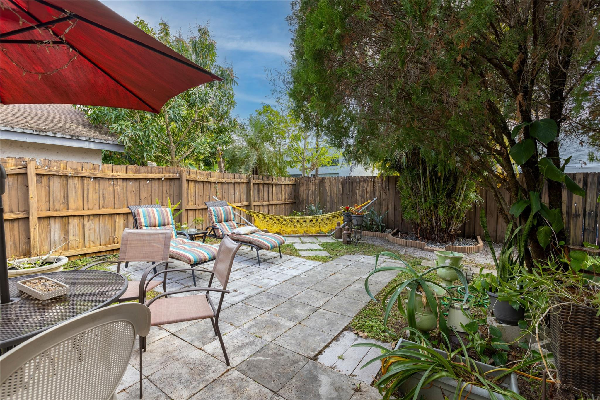 7470 NW 36th St