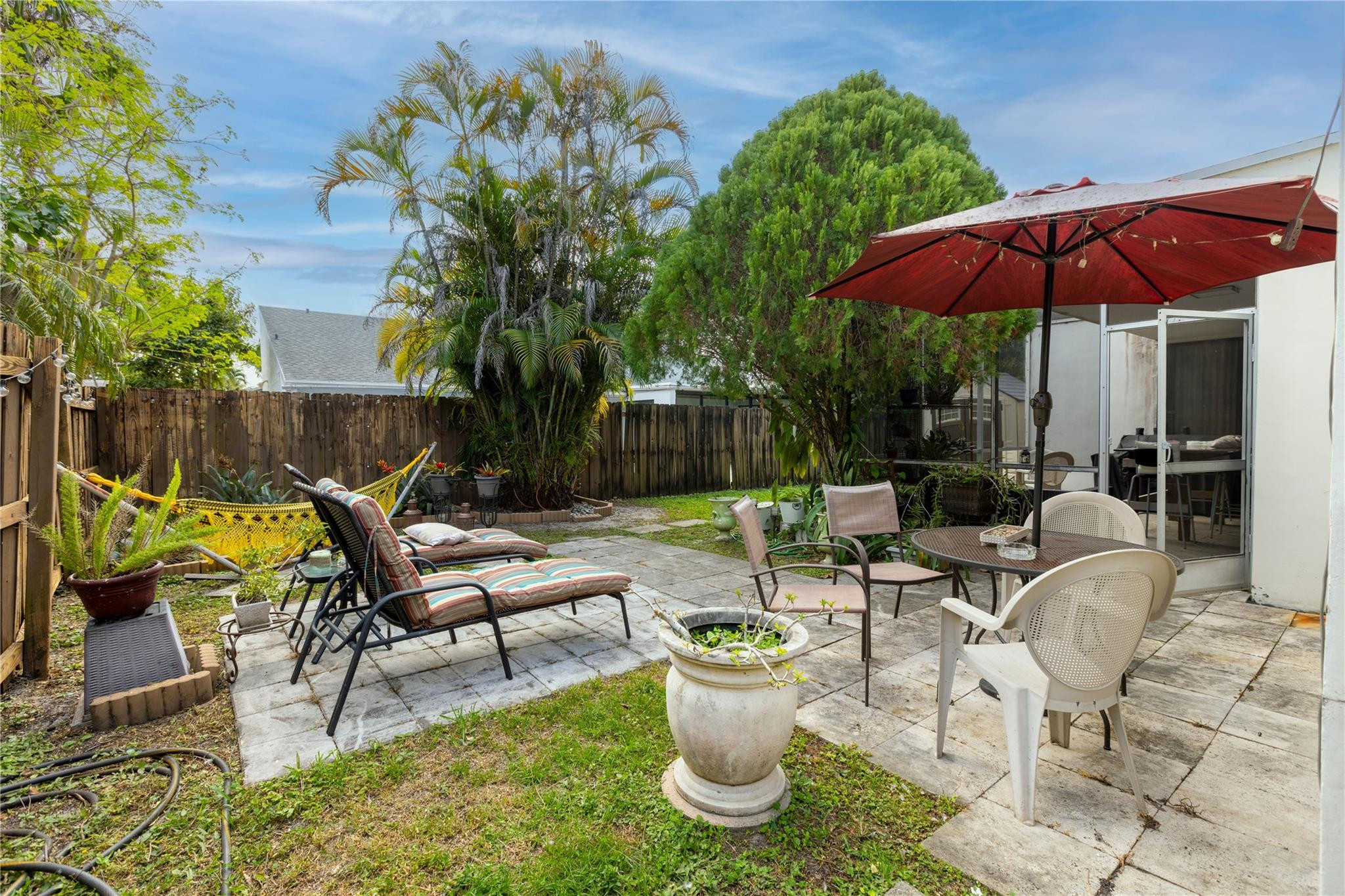 7470 NW 36th St