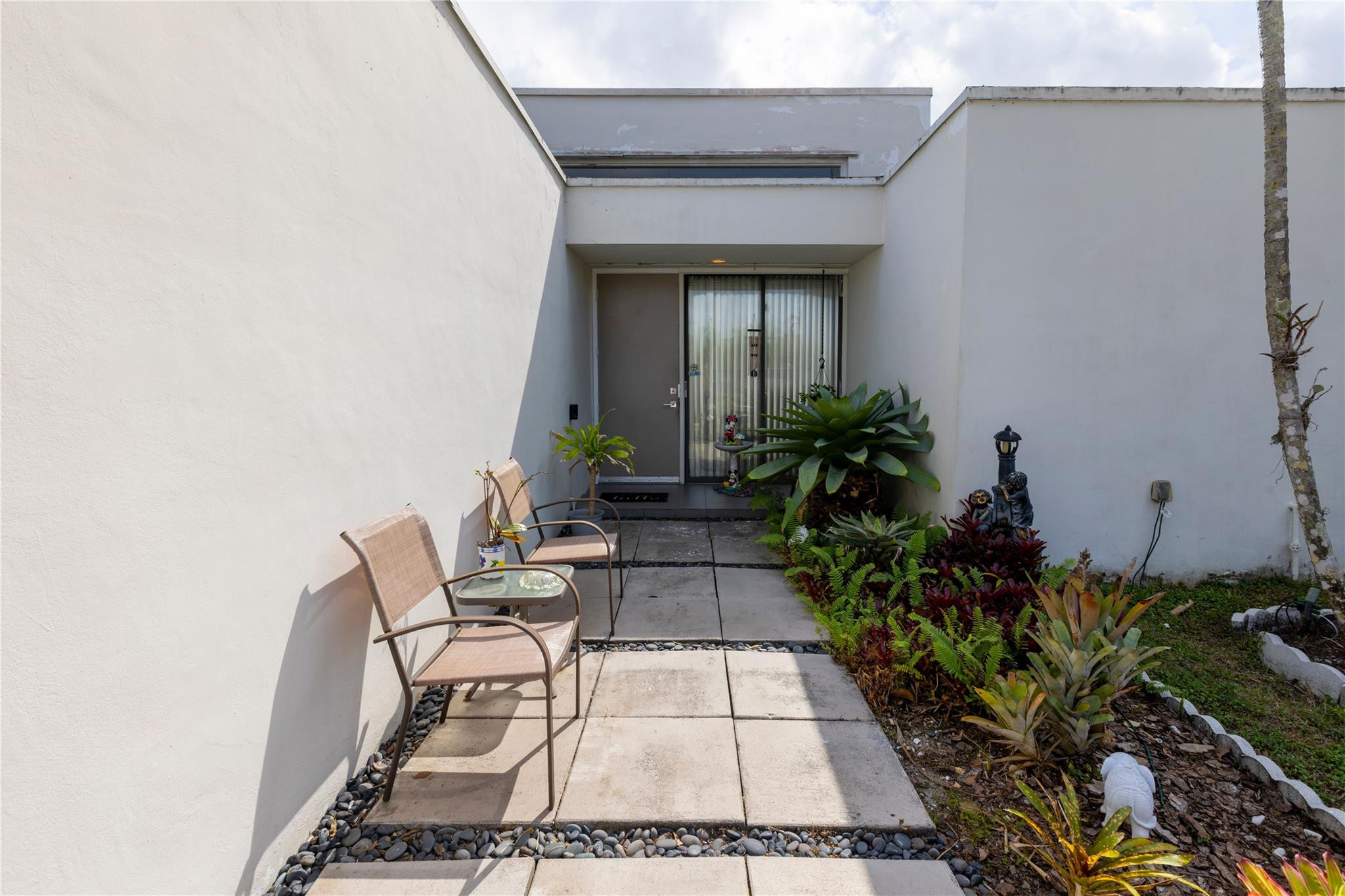 7470 NW 36th St